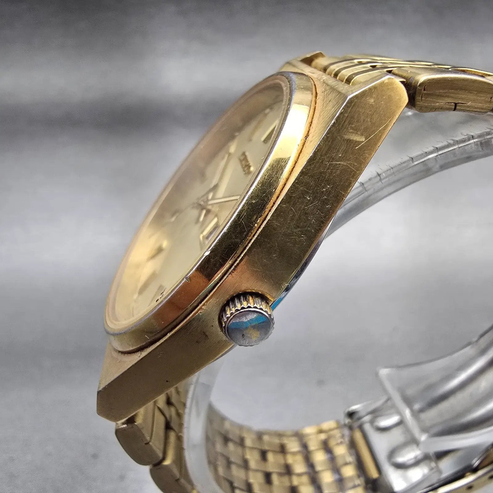 Seiko Watch Men 35mm Champagne Dial Gold Tone Daydate Round V743-9029 New Batt2