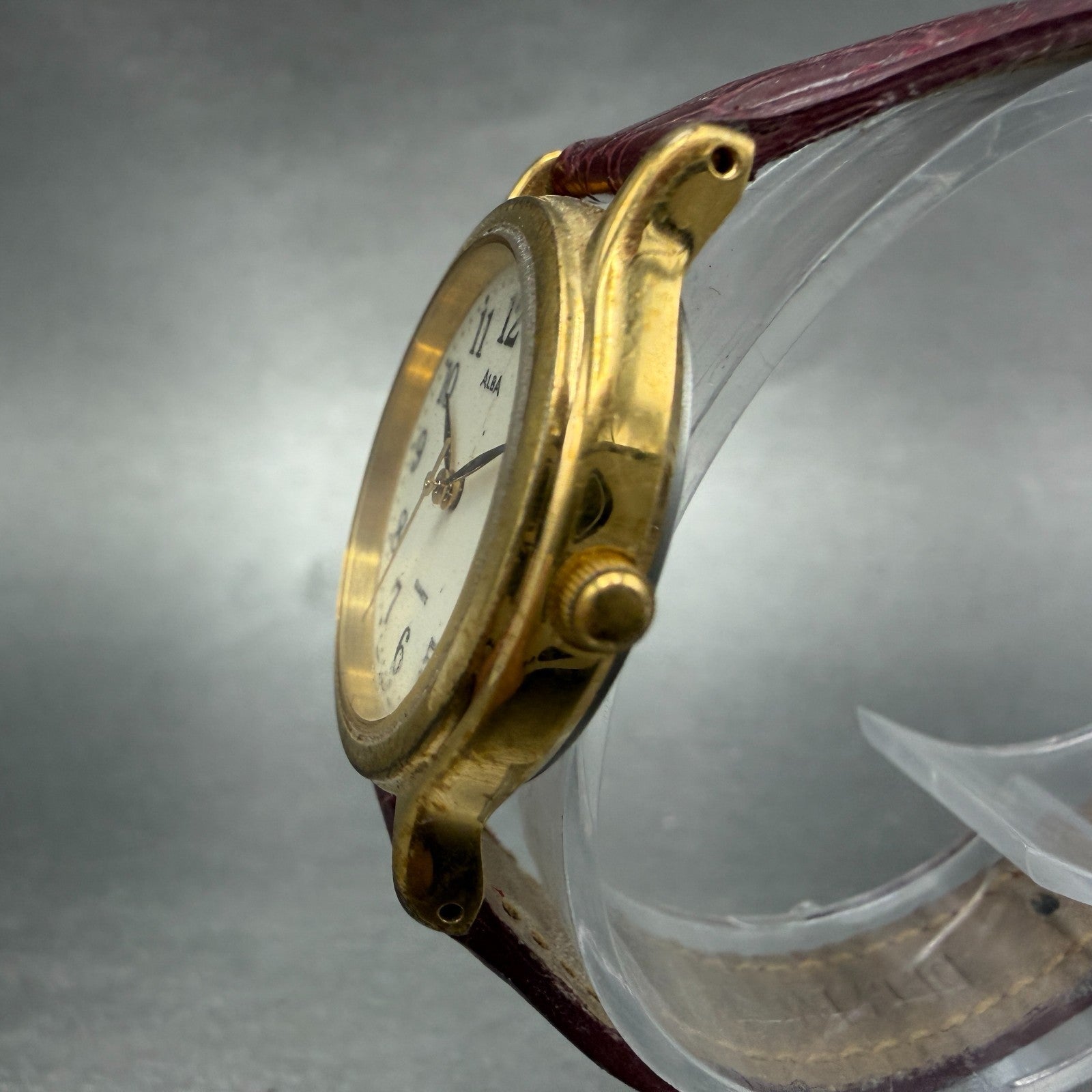 Seiko Alba Watch Women 26mm White Dial Gold Tone V501-6k00 New Battery Vintage2