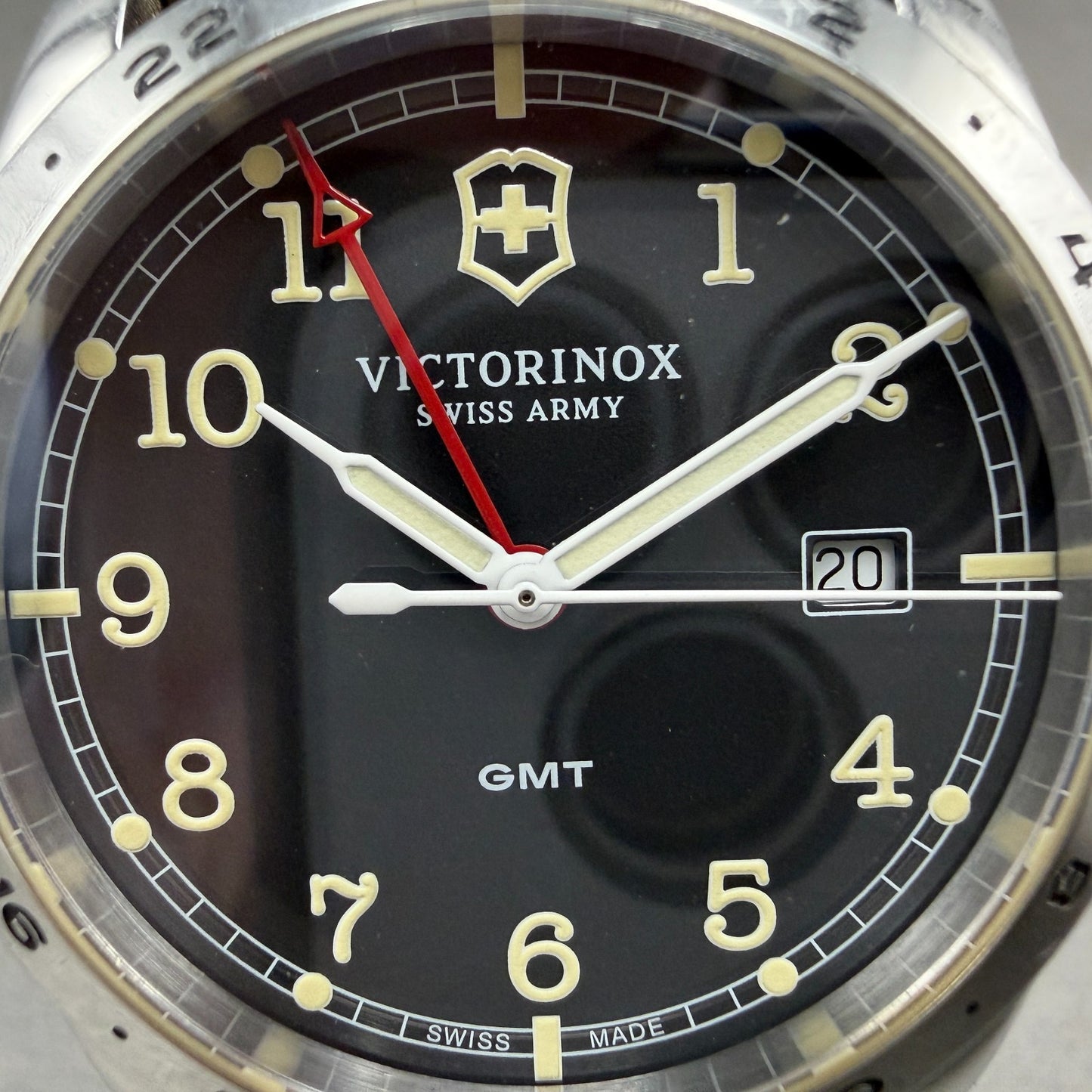 Victorinox Swiss Army GMT Watch Men 39mm Black Dial Steel Date 241648 New Batt1