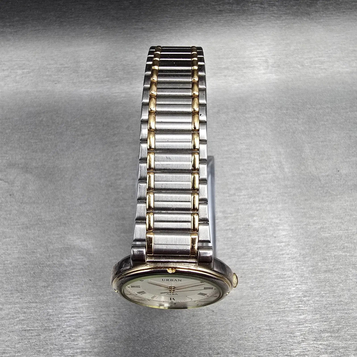 Seiko Alba Watch Men 31mm Ivory Dial Two Tone Round V701-1390 New Battery4