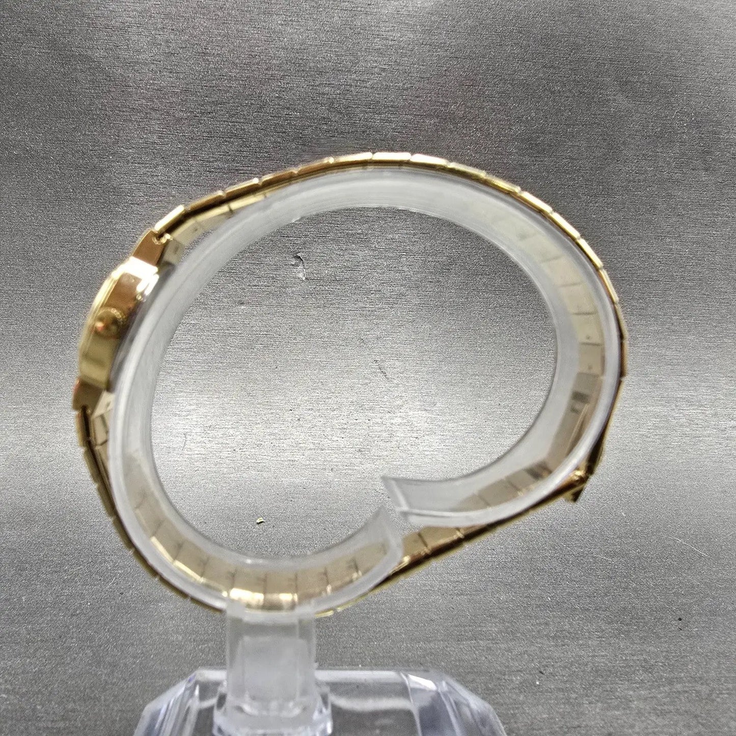 Hamilton Watch Women 19mm Champange Dial Gold Tone Oval New Battery Vintage 86466