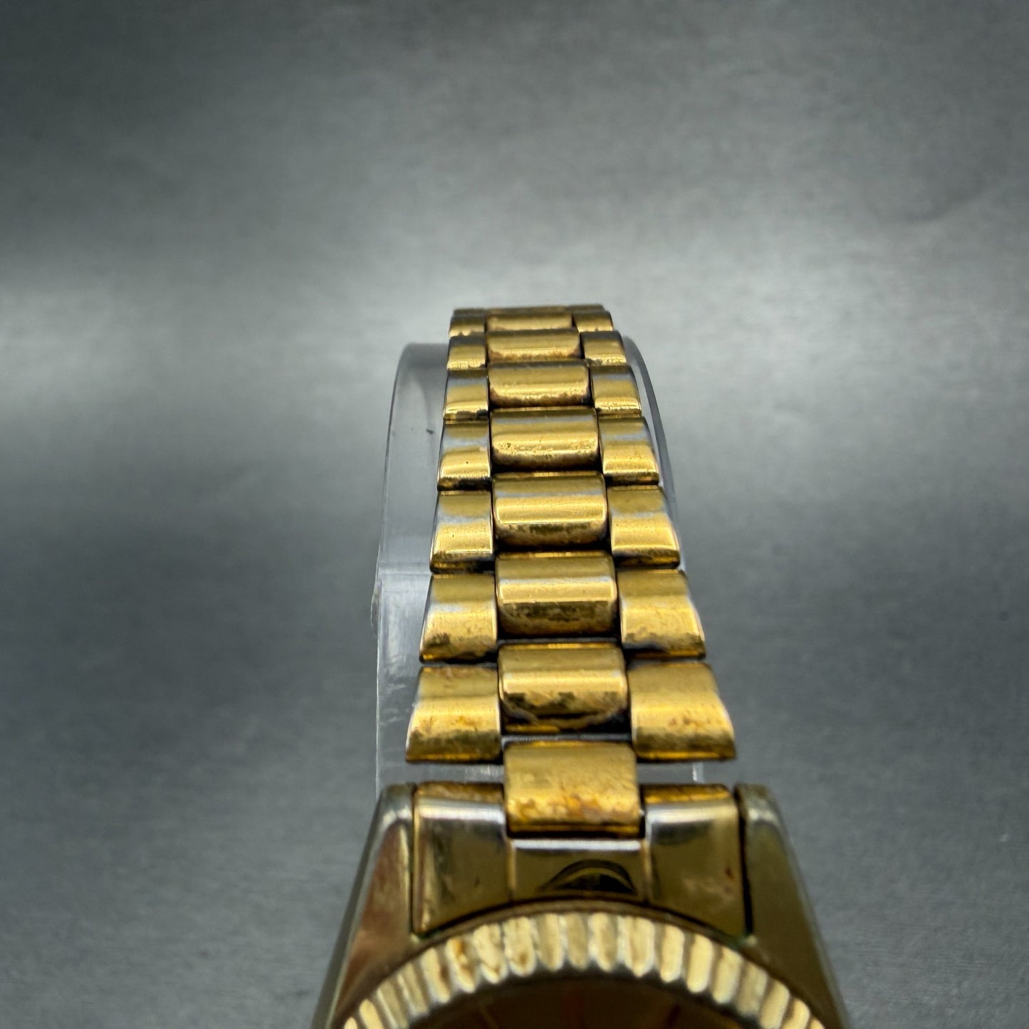 Seiko SQ Watch Women 25mm Gold Dial Gold Tone Daydate Round 2A23-0039 NewBat MG54