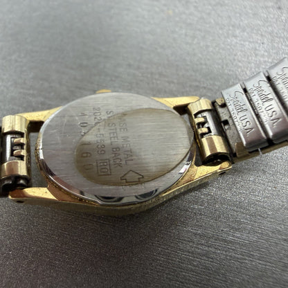 Seiko Watch Women 17mm Champagne Dial Gold Tone Oval 2c205539 New Battery9