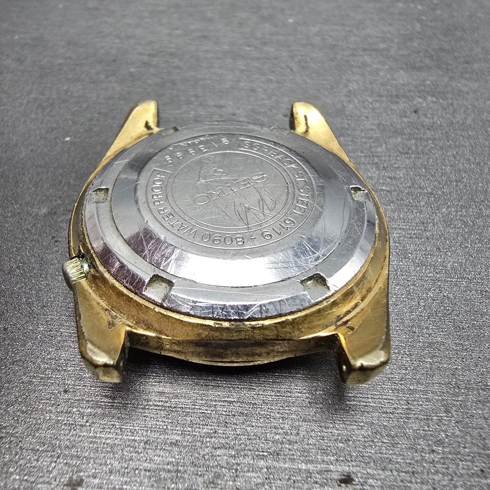 Seiko 5 Automatic Watch men Silver Dial Gold Tone Daydate 6119-8090 PARTS VTG9
