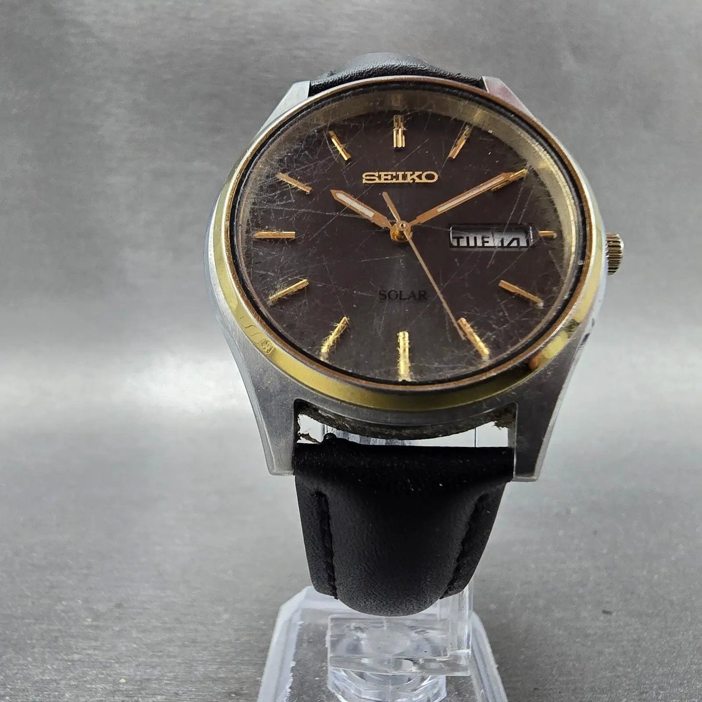 Seiko Solar Watch Men 37mm Gray Dial Two Tone Daydate Round V158-0AA0 Runs CIKL5