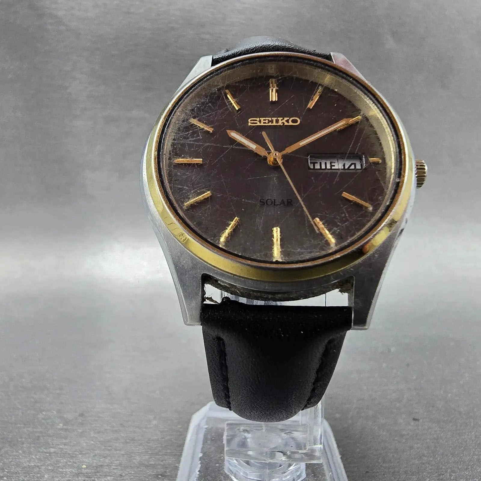 Seiko Solar Watch Men 37mm Gray Dial Two Tone Daydate Round V158-0AA0 Runs CIKL5