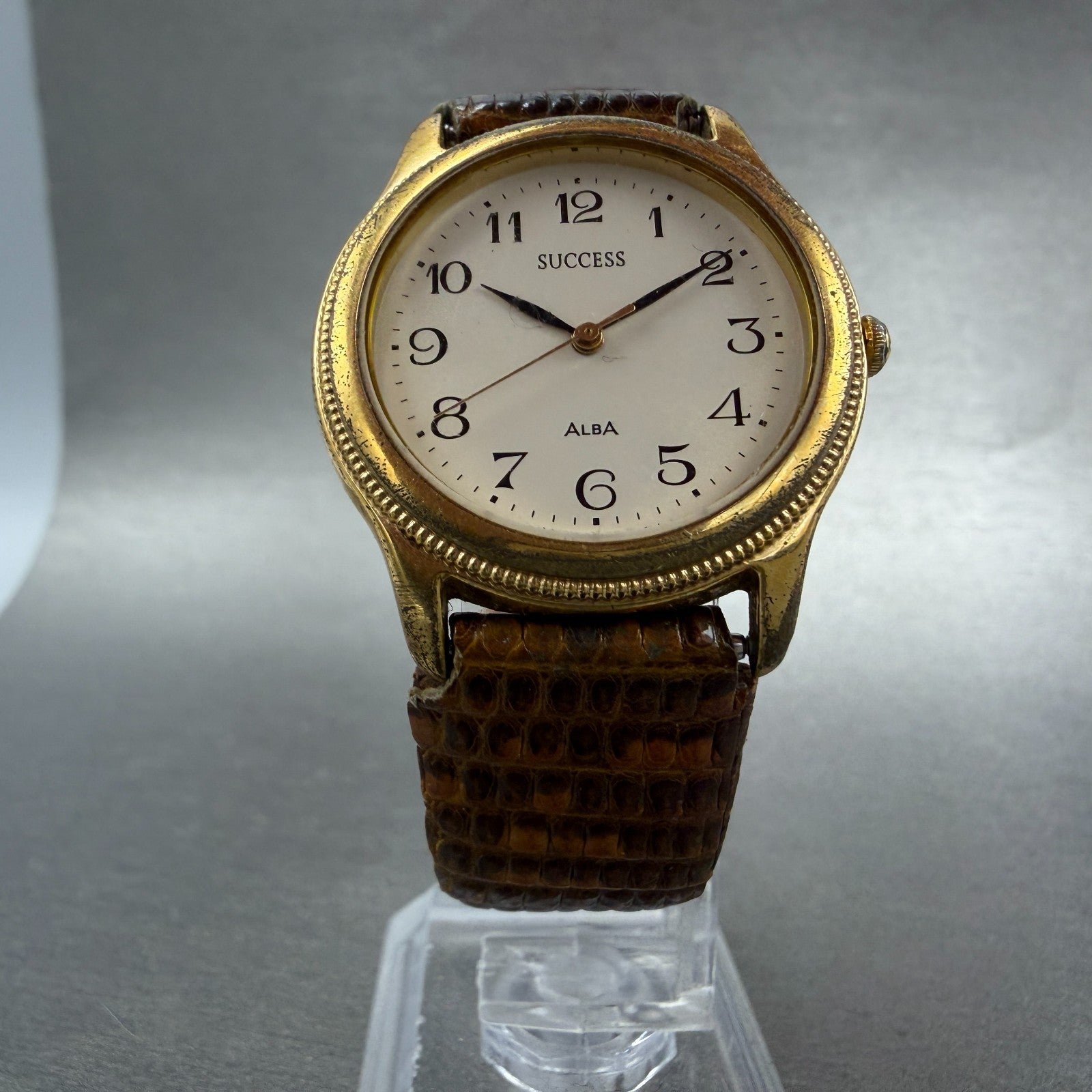 Seiko Alba Success Watch Men 31mm White Dial Gold Tone V721-6010 New Battery5