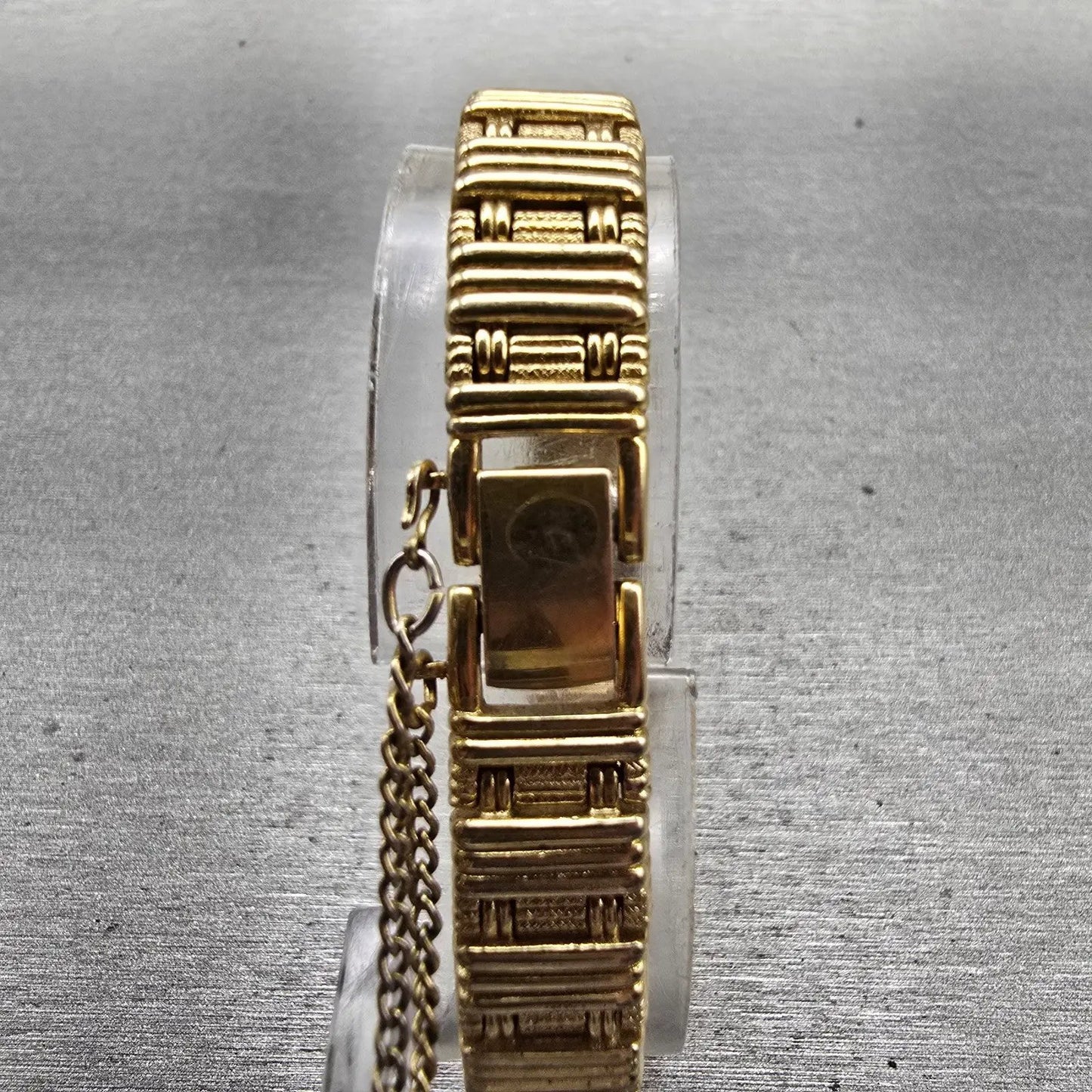 Seiko Watch Women 12mm Gold Dial Gold Tone Oval 1E20-5179 New Battery Vintage7