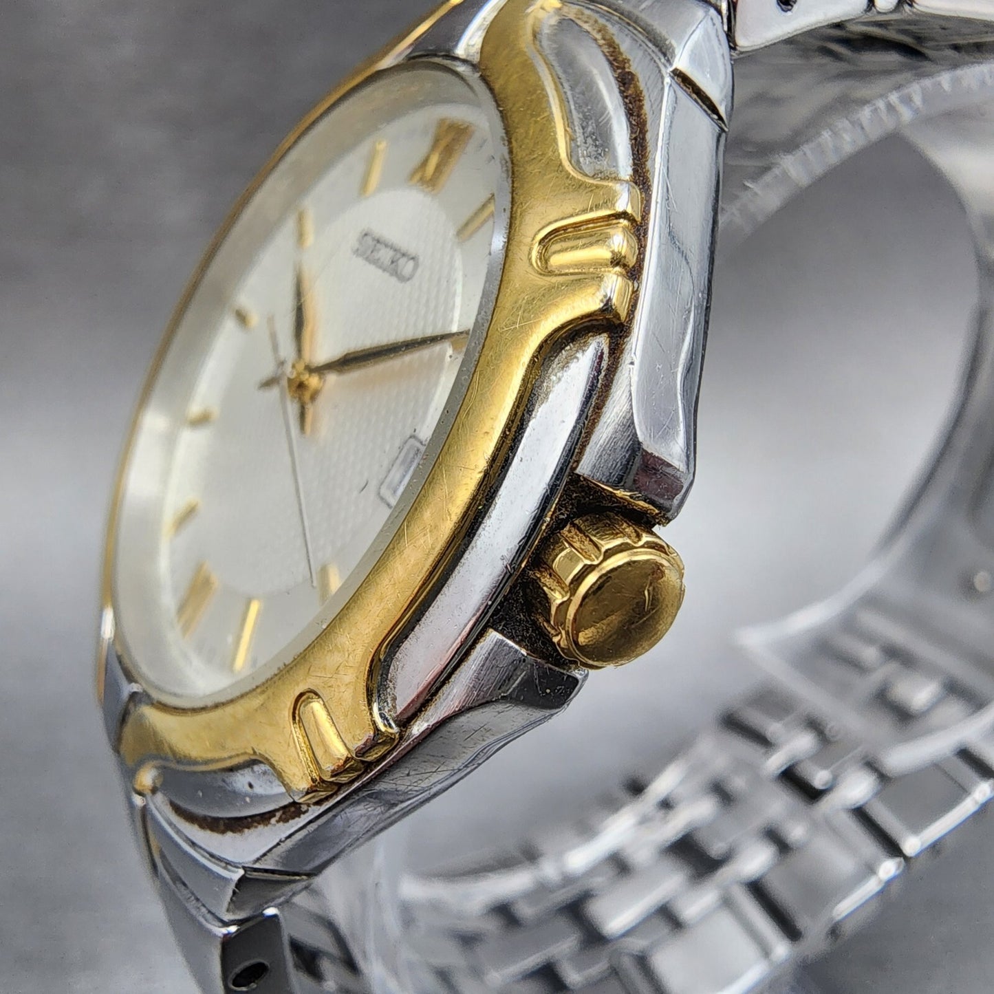Seiko Watch Men 37mm White Dial Two Tone Date Round READ!!!!! New Batt 7N426C102