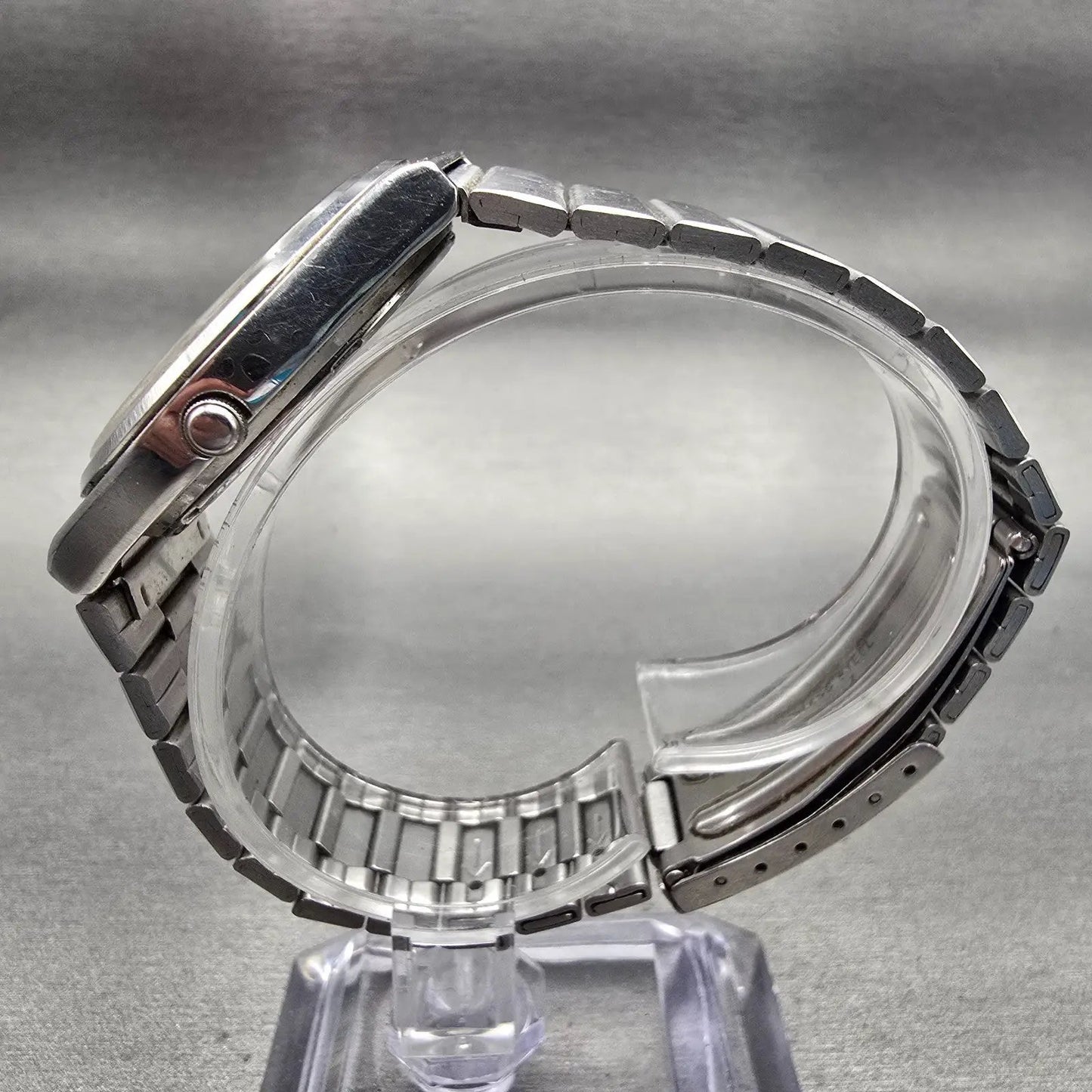 Seiko SQ Watch Men 34mm Silver Dial Silver Tone Daydate Round 5H23-7C60 New Batt6