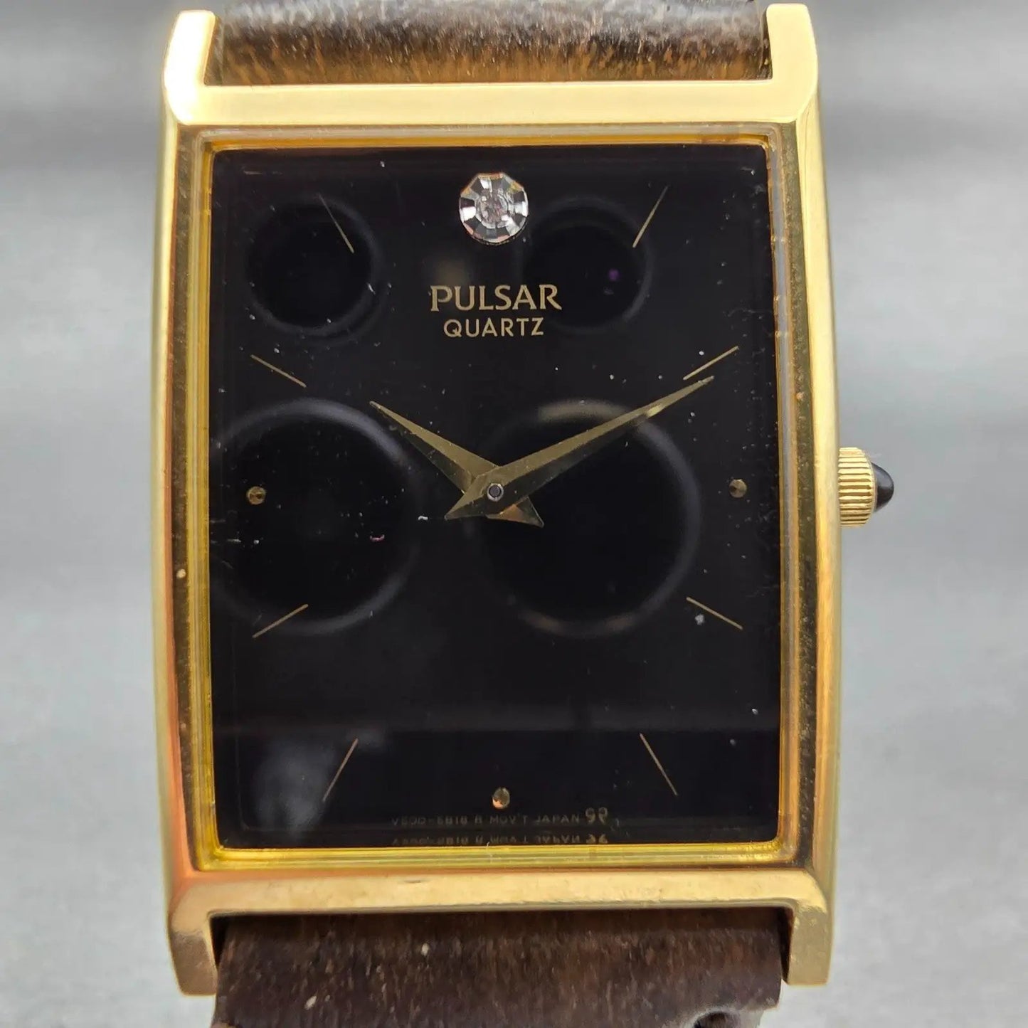 Seiko Pulsar Tank Watch Men 25mm Black Dial Gold Tone Rectangle V500-5A70 NewBat1