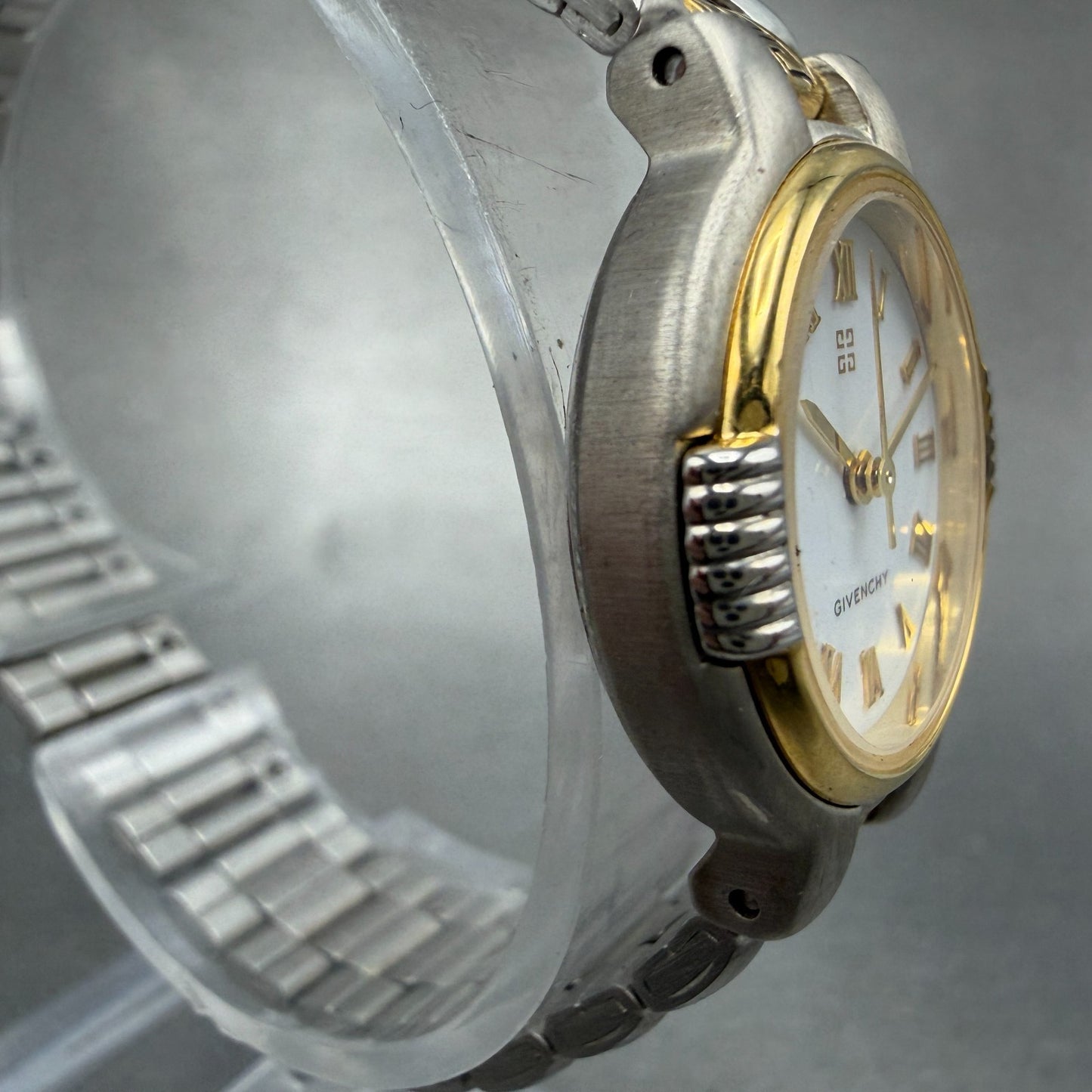 Givenchy Watch Women 25mm White Dial Two Tone Round 218 New Battery3