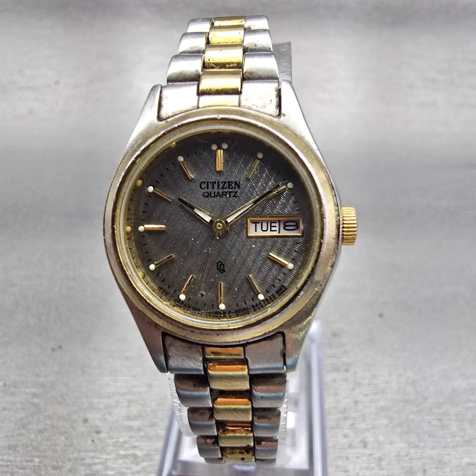 Citizen CQ Watch Women 24mm Gray Dial Two Tone Daydate Round 6000-K02775 New Bat0