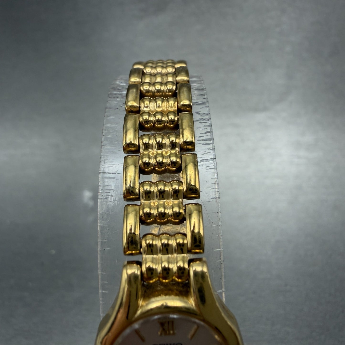 Seiko Watch Women 17mm Silver Dial Gold Ton Oval 2P20-6230 New Battery Vinatge4