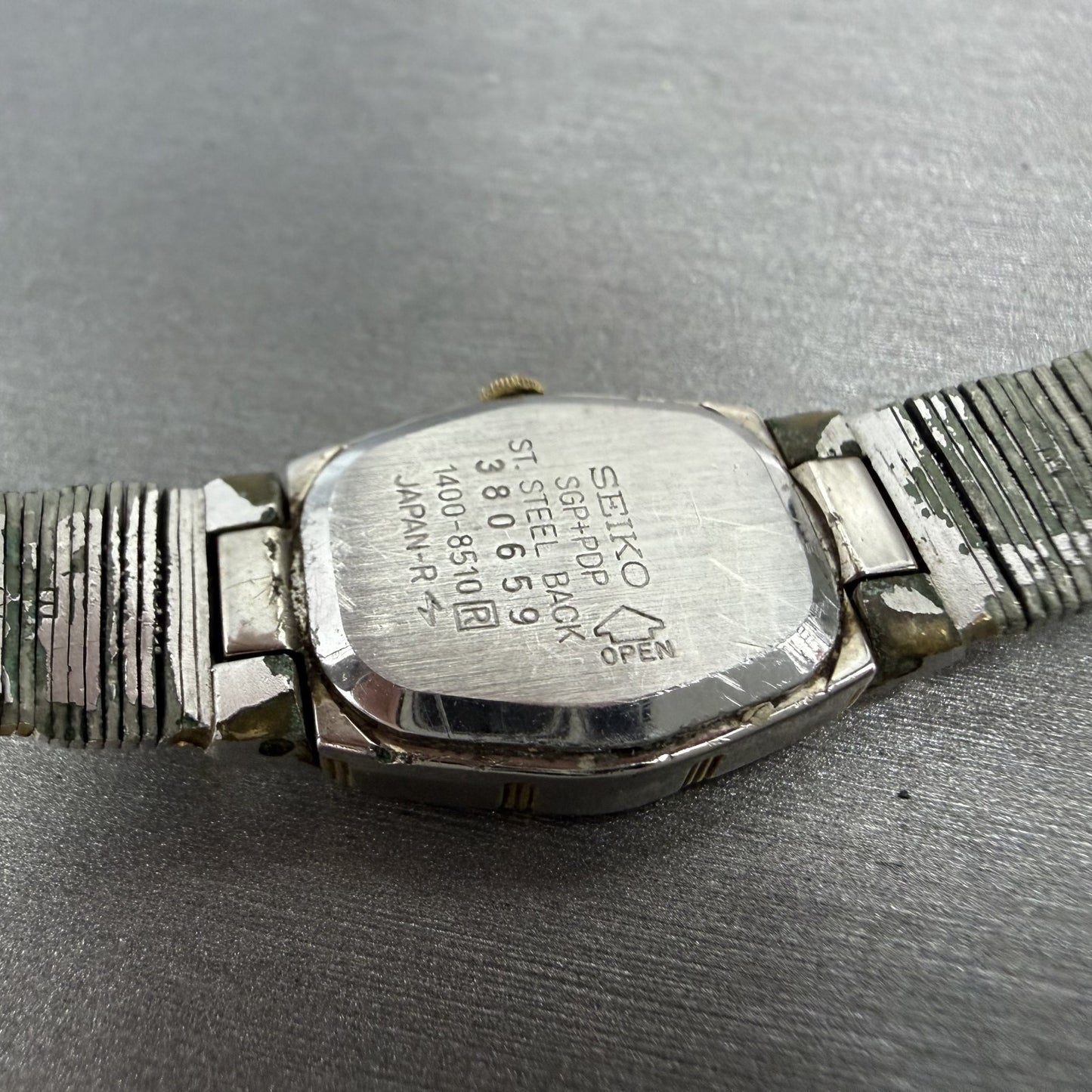 Seiko Watch Women 19mm Silver Dial Two Tone Oval Vintage 1400-8510 New Battey9