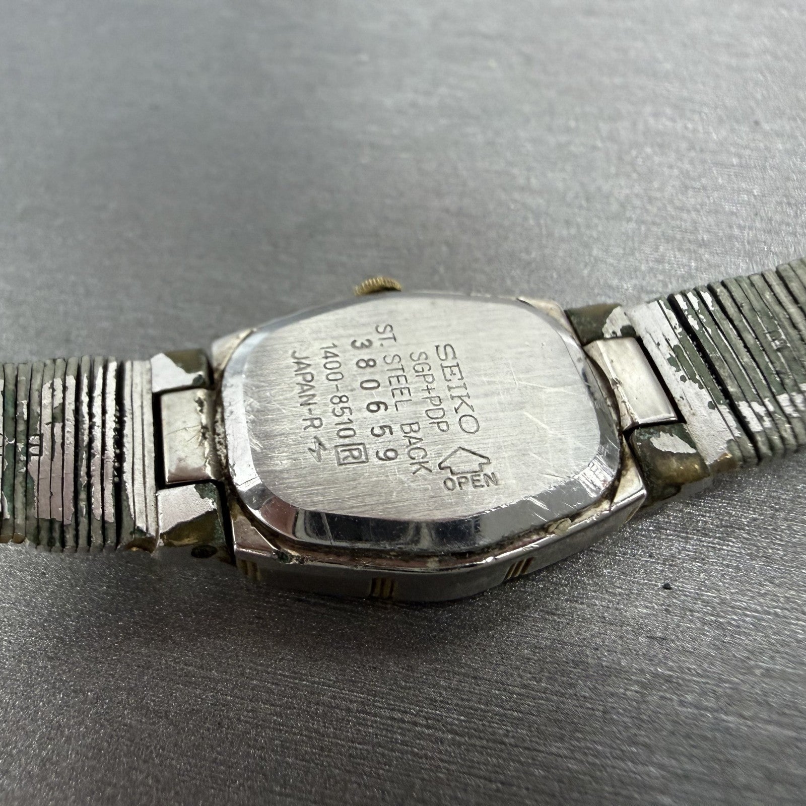 Seiko Watch Women 19mm Silver Dial Two Tone Oval Vintage 1400-8510 New Battey9