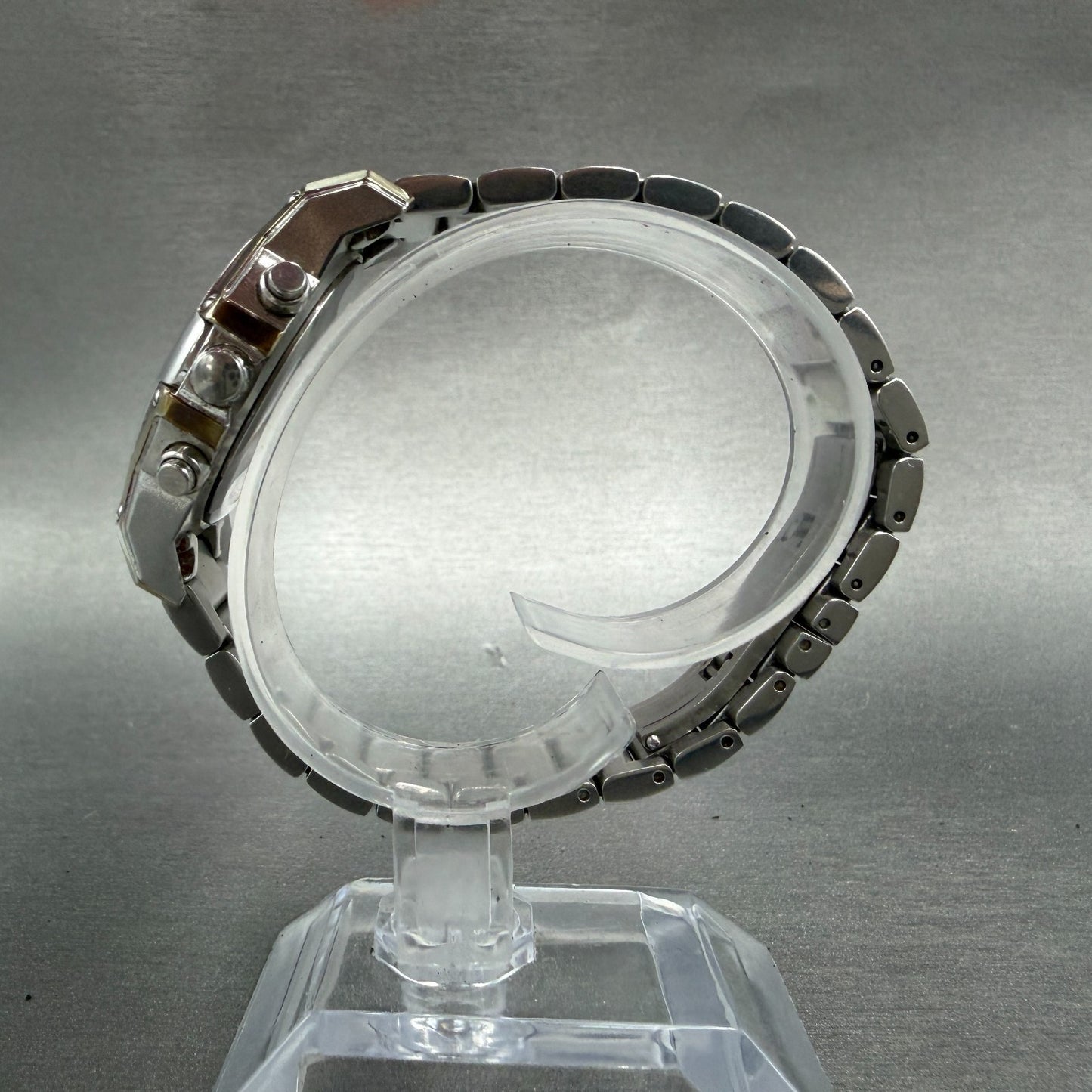 Bulova Chronograph Watch Women 32mm White Dial Two Tone Date 98P120 New Battery6