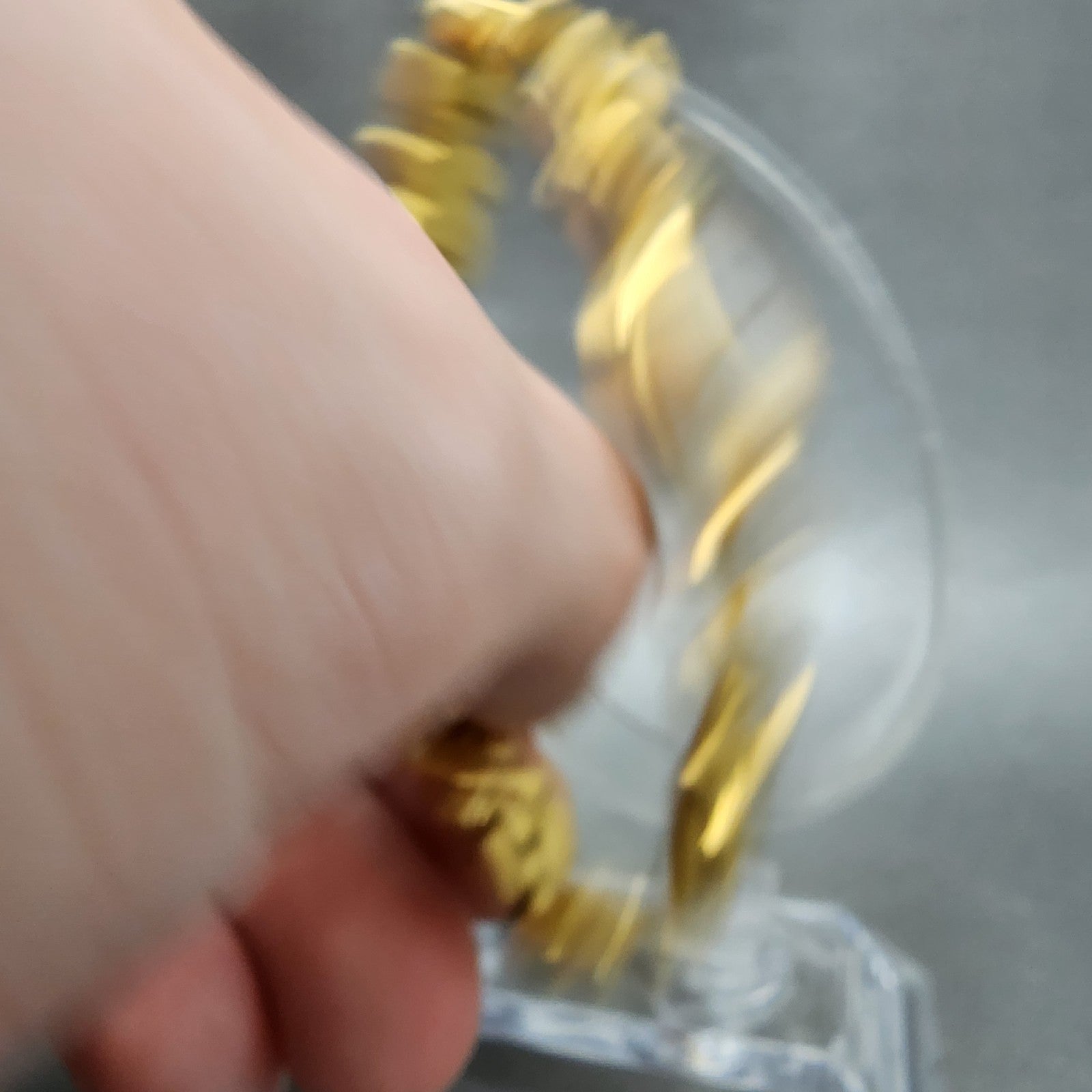 Seiko Watch Women 17mm MOP Dial Gold Tone Oval 1n006a89 New Battery VTG10