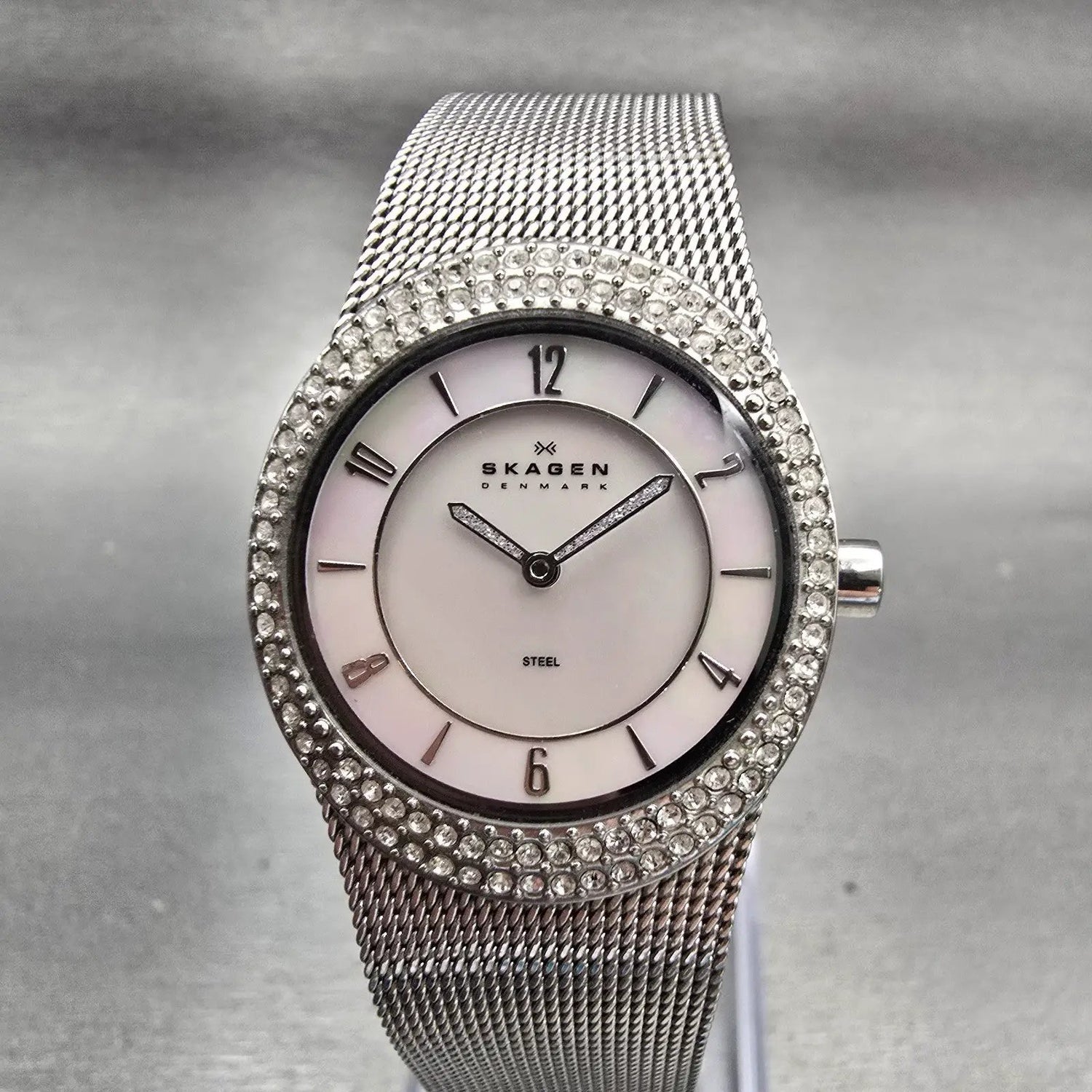 Skagen Steel Watch Women 26mm MOP Dial Silver Tone Gemmed 566XSSS New Battery0