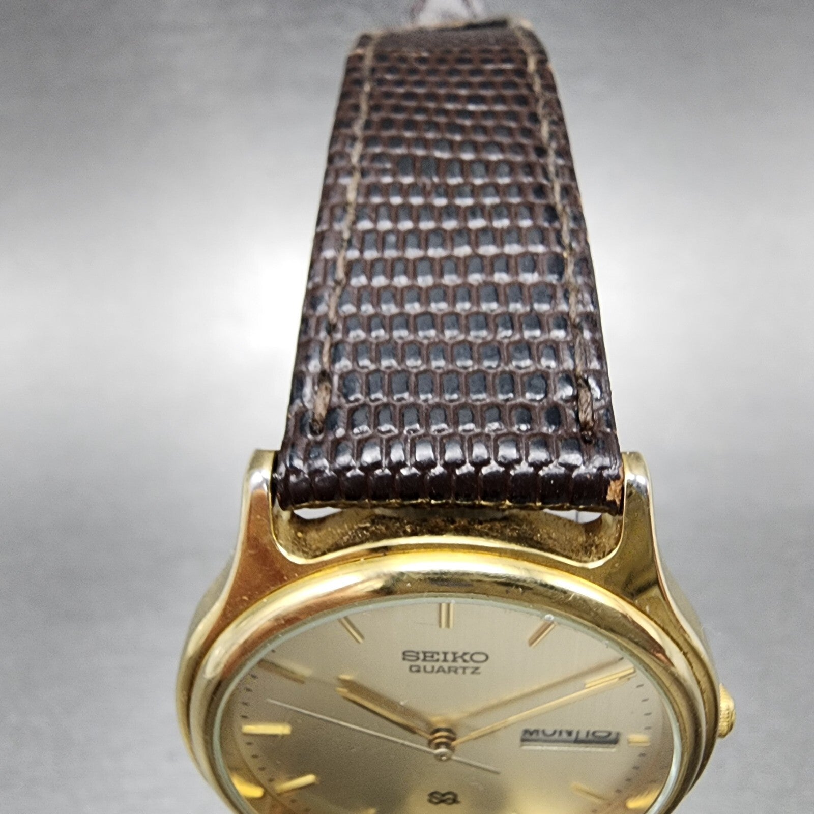 Seiko SQ Watch Men 34mm Champagne Dial Gold Tone Daydate 5Y237030 PARTS5