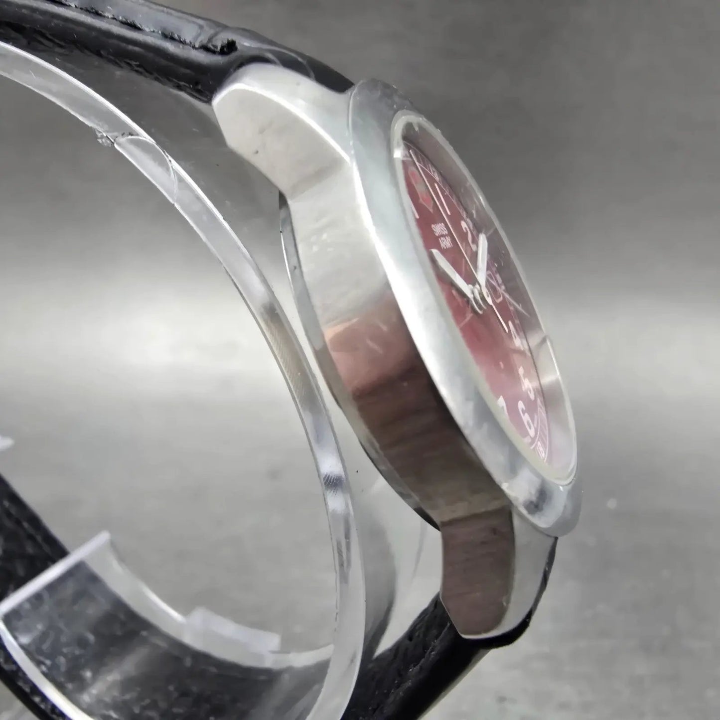 Victorinox Swiss Army Watch Women 30mm Red Dial Silver Tone Date New Battery UJD3
