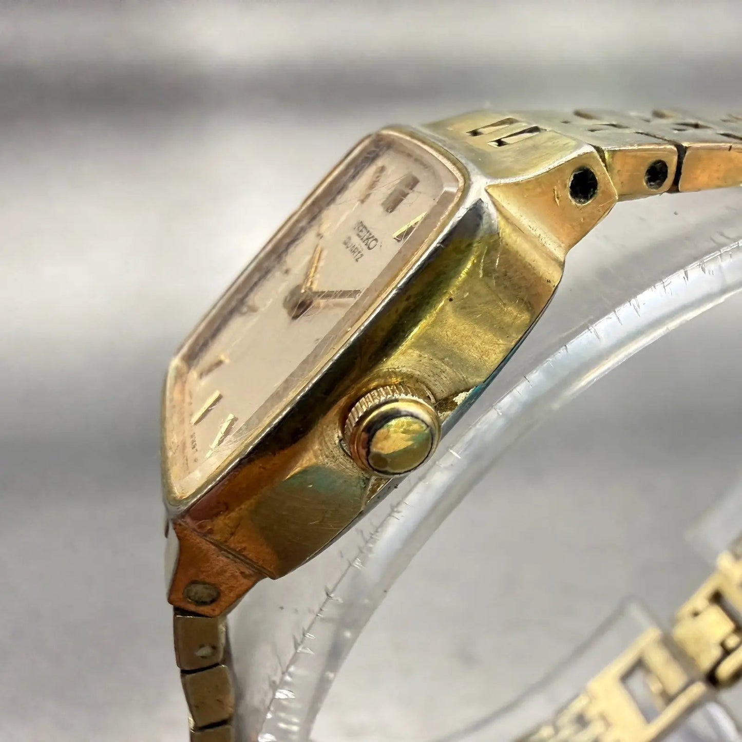Seiko Watch Women 18mm Champagne Dial Gold Tone Rectangle 4700-3019 New Battery2