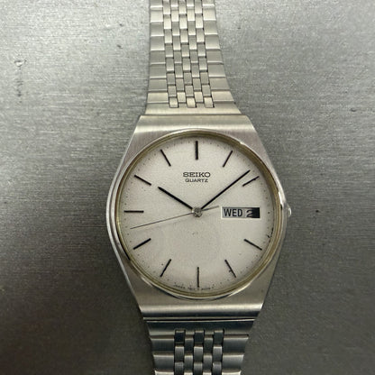 Seiko Watch Men 33mm Silver Dial Silver Tone Daydate Round 7813-8009 SAMPLE0