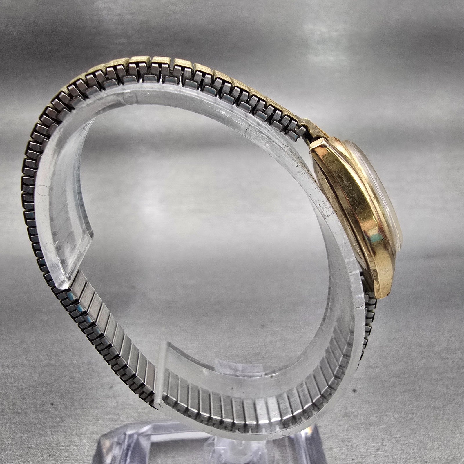 Seiko Watch Women 24mm White Dial Gold Tone Round 17-0730 Manal Wind Runs VTG8
