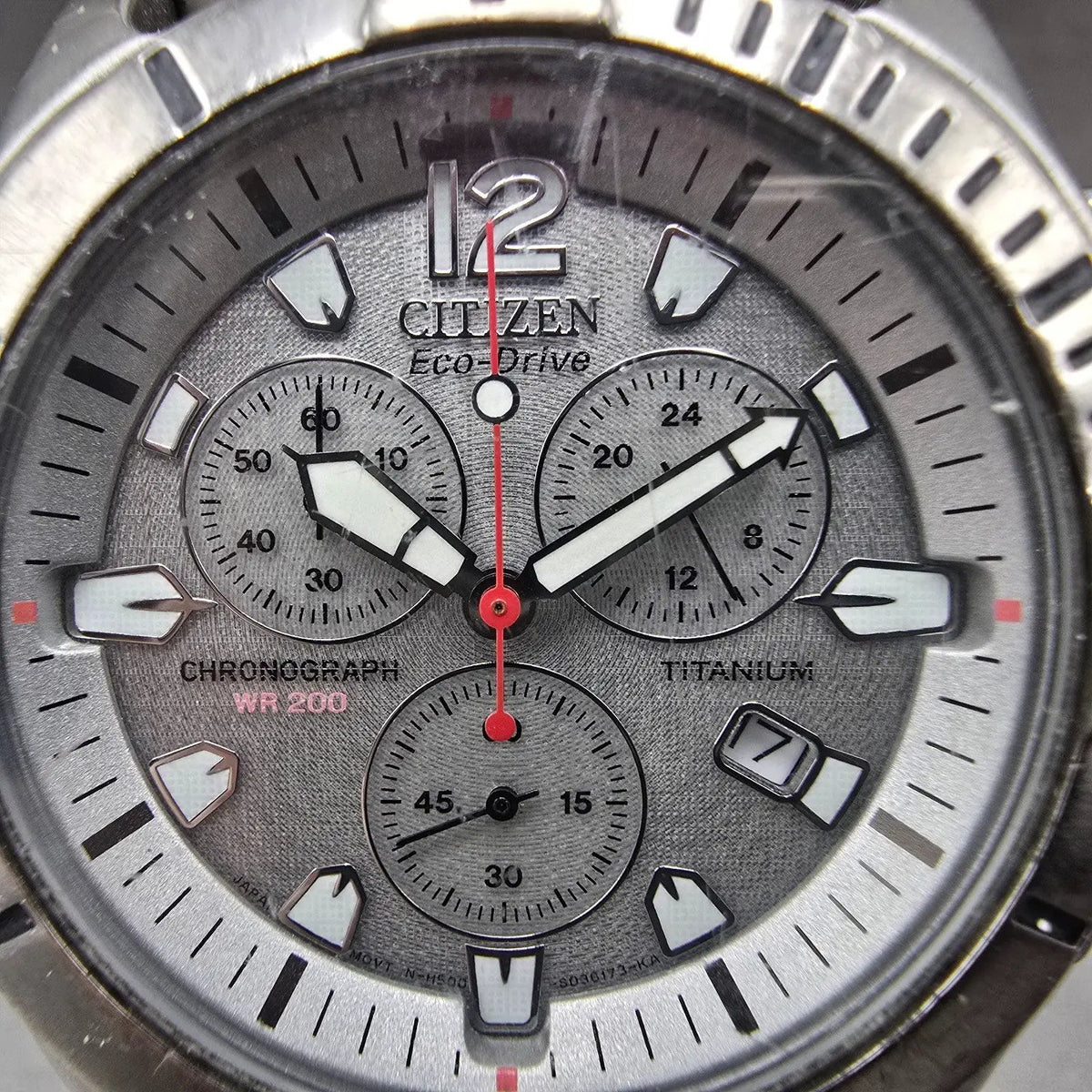 Citizen Eco-Drive Dive Watch Men 41mm Chronograph Silver Dial Titanium Runs JP1