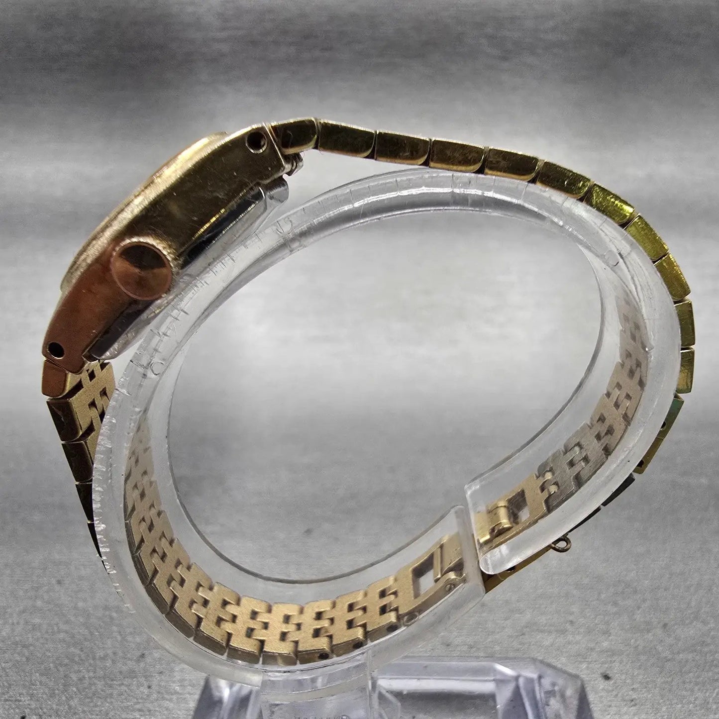 Seiko Watch Women 17mm Gold Dial Gold Tone Oval 11-7849 Vintage Mechanical Works6