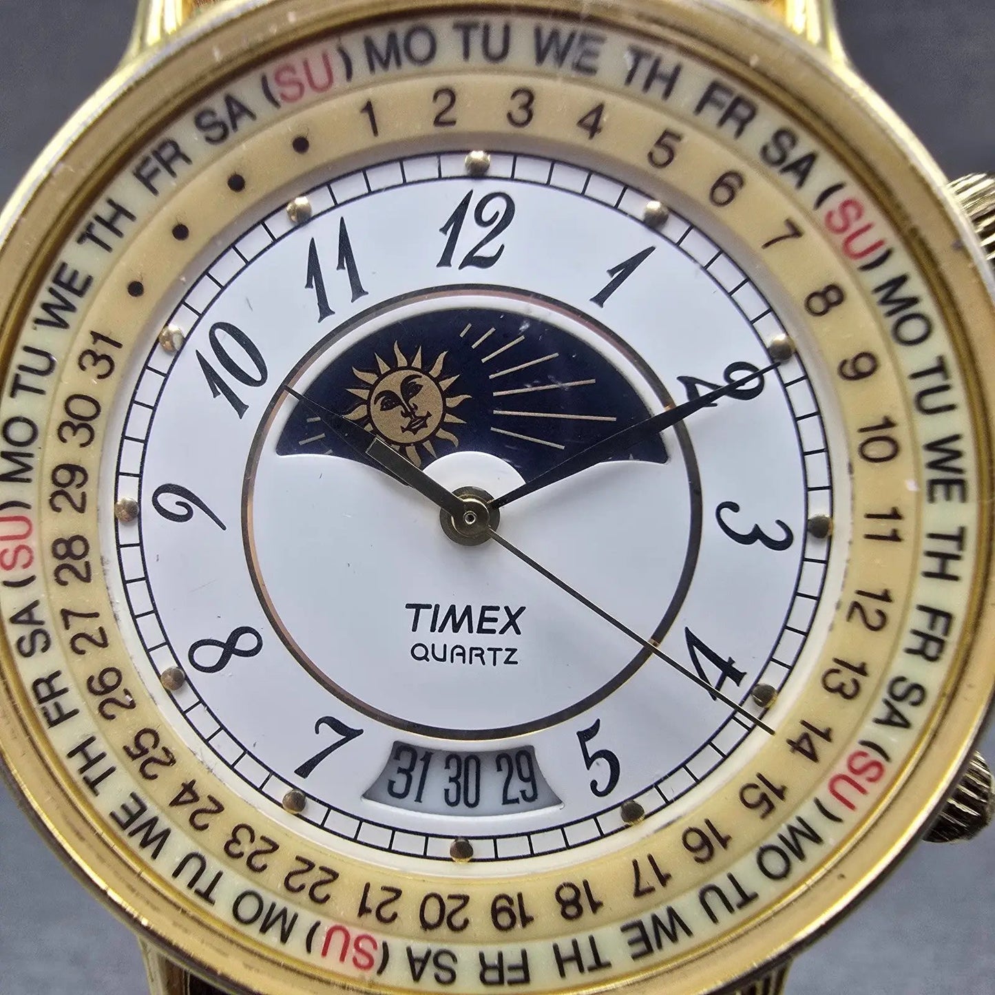 Timex Sun&Moon Watch Men 37mm White Dial Gold Tone Daydate Round New Battery VTG1