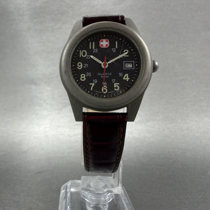 Wenger SAK Design Watch Women 29mm Black Dial Gray Tone Date Round New Batt A15