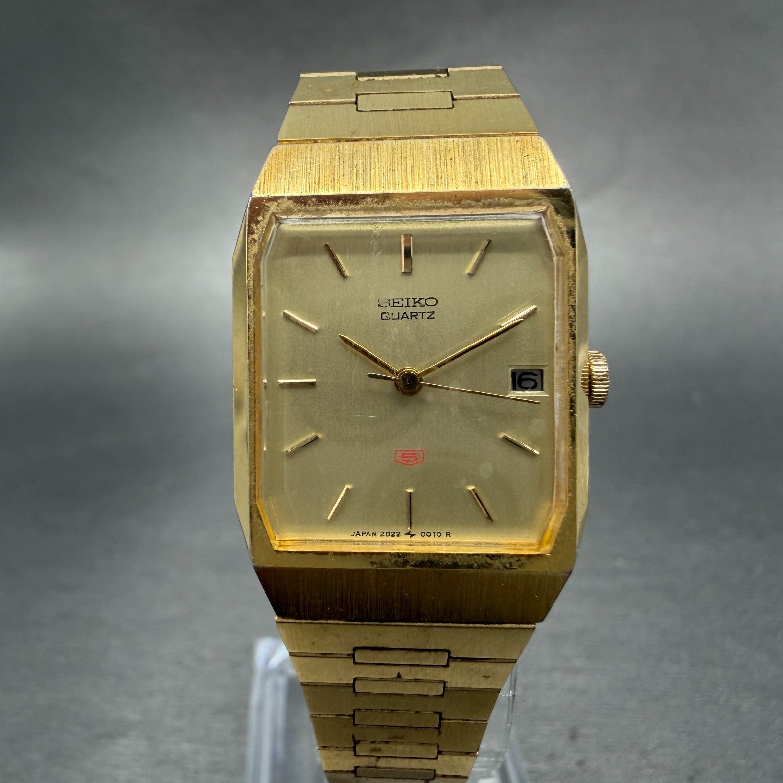 Seiko 5 Watch Tank Watch Women 21mm Champagne Dial Gold Tone Date  New Battery0