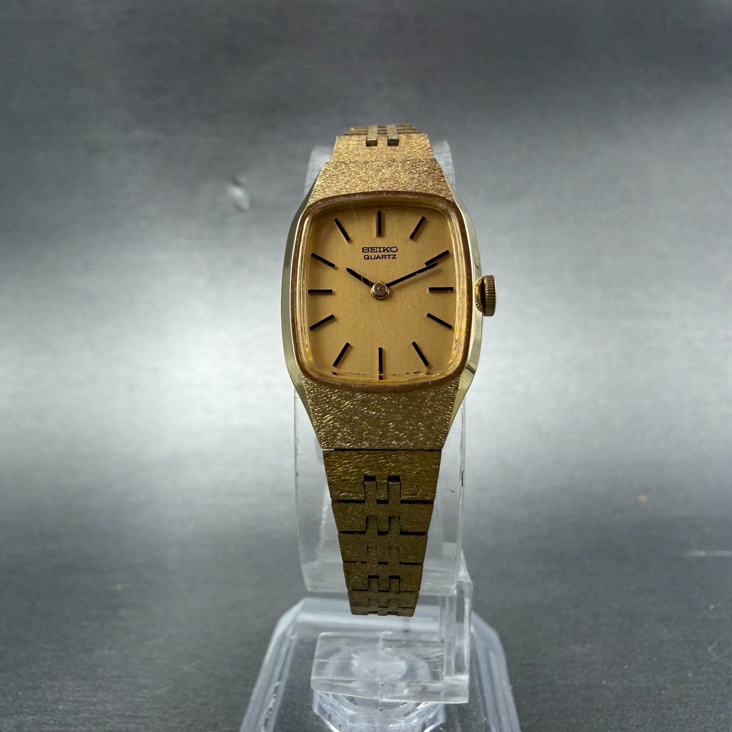 Seiko Tank Watch Women 17mm Gold Dial Gold Tone Rectangle 1400-7399 New Battery5