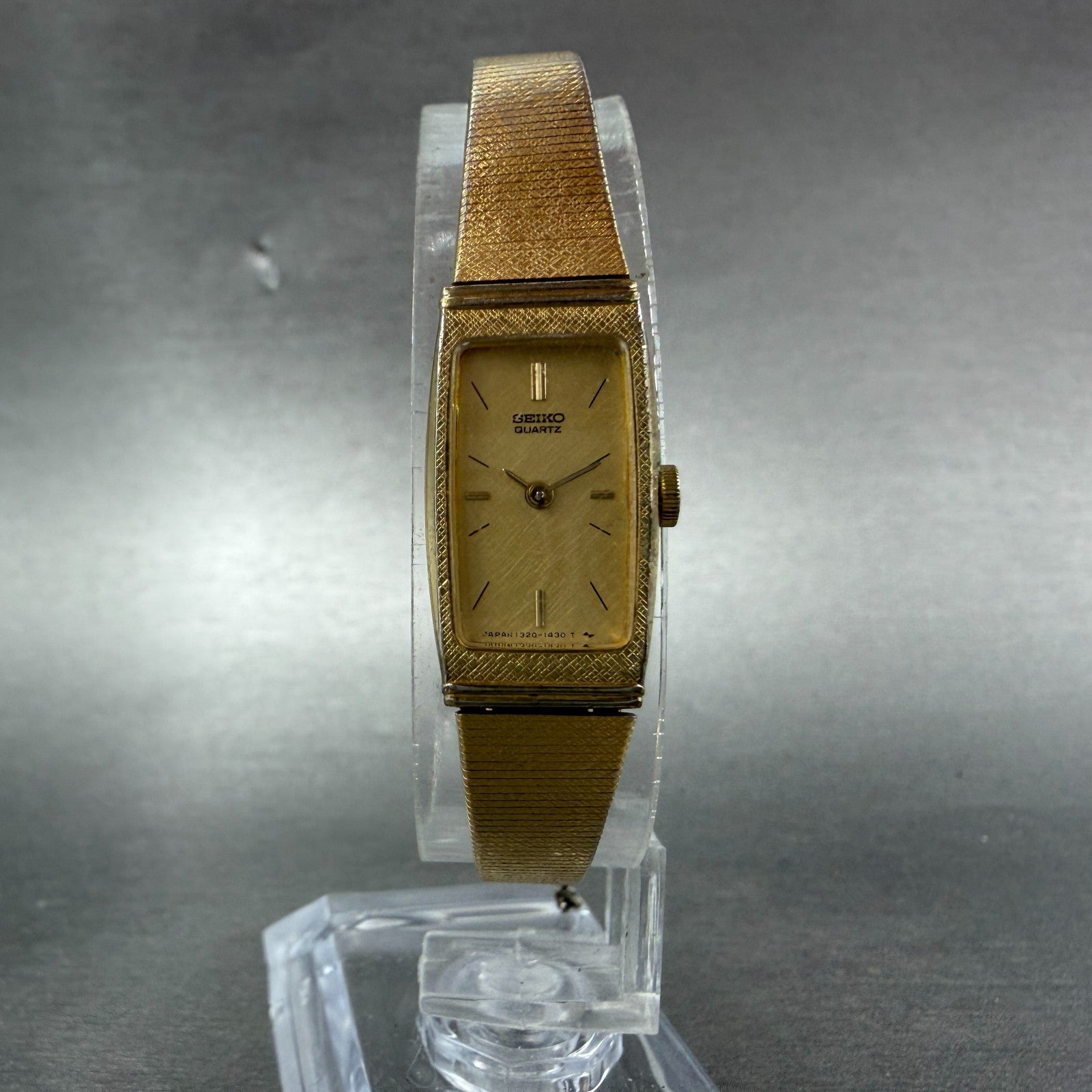 Seiko Tank Watch Women 13mm Champagne Dial Gold Tone 1320-6070 New Battery5