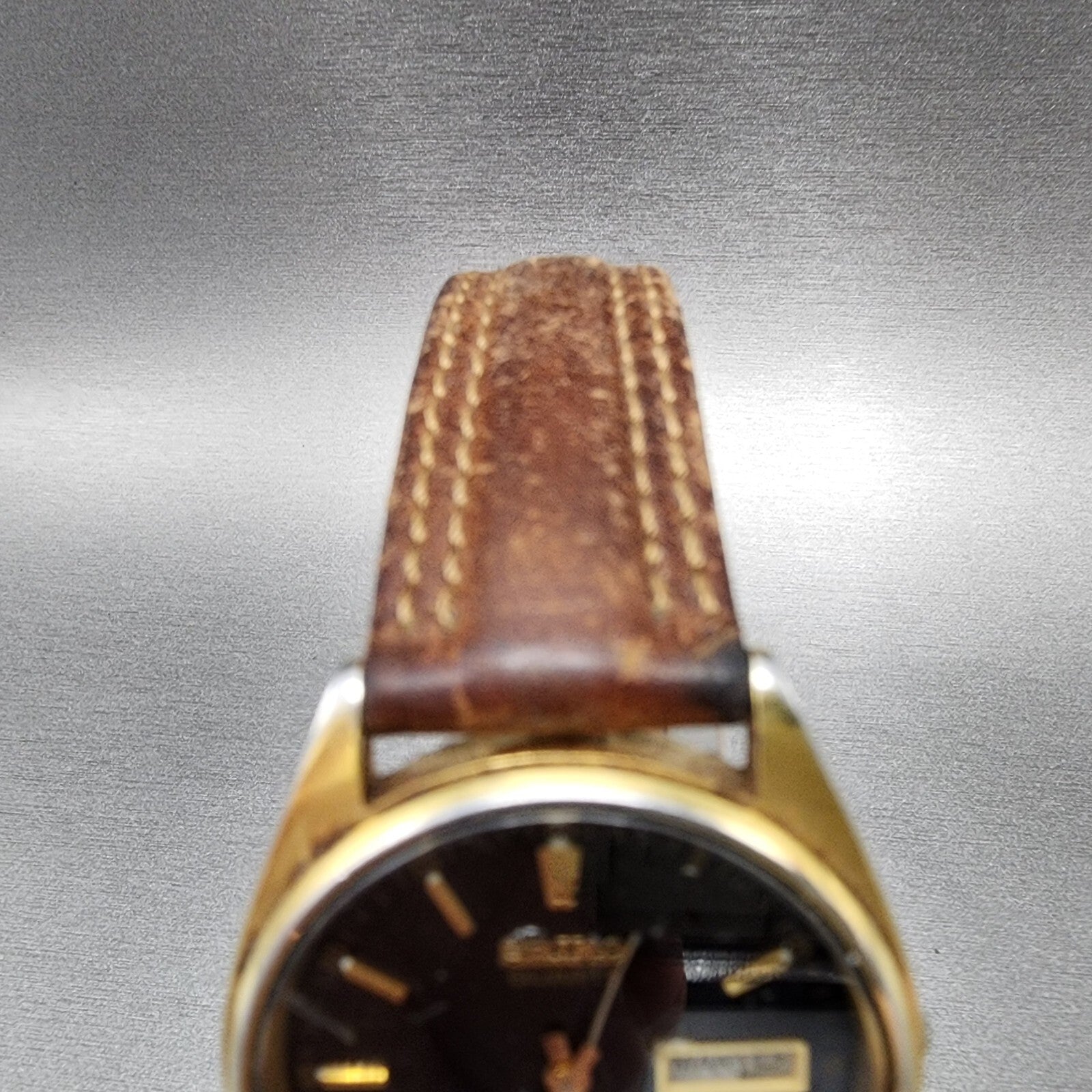 Seiko SQ Watch Men 35mm Black Dial Gold Tone Daydate Round 5Y238A19 PARTS5