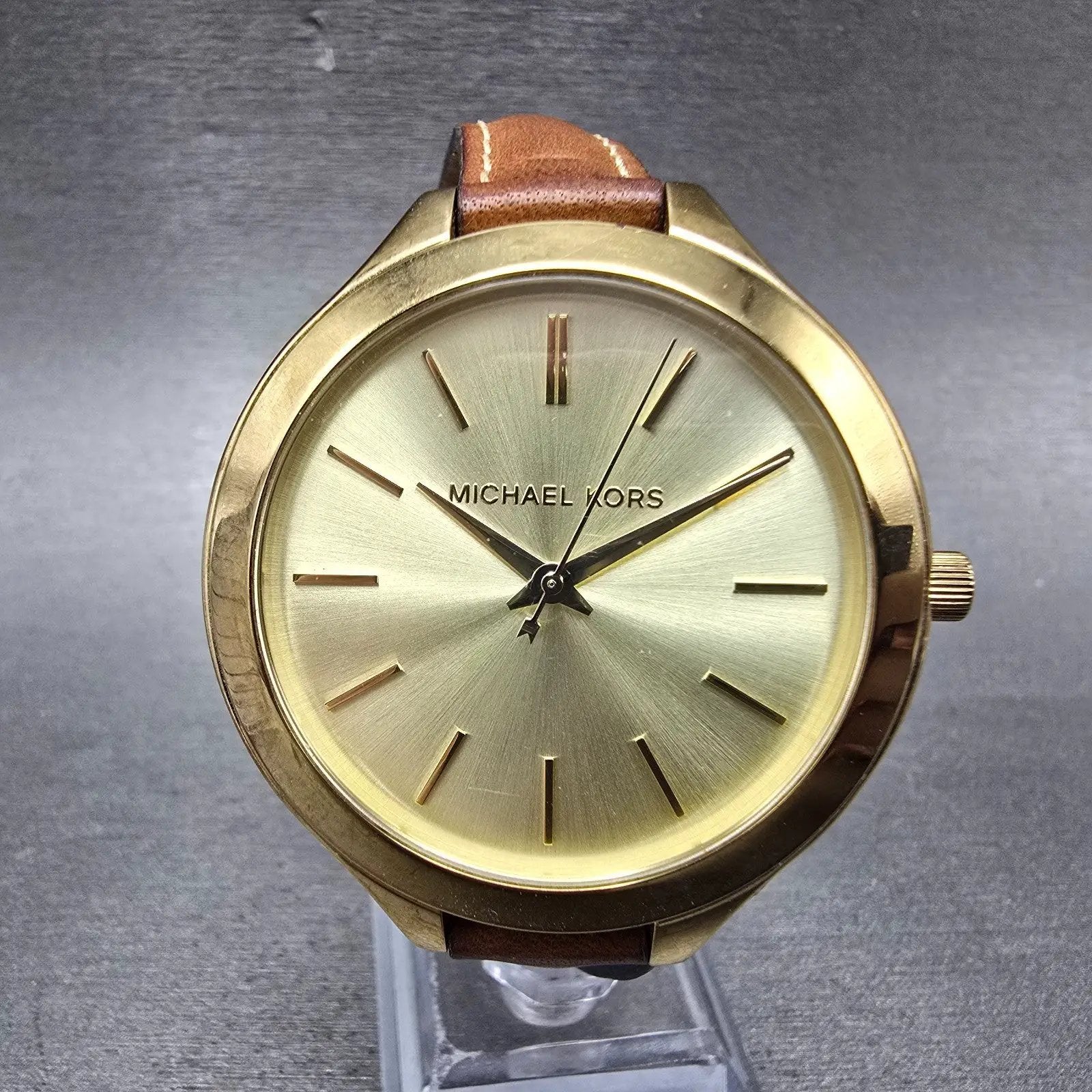 Michael kors Runway Watch Women 42mm Gold Dial Gold Tone Round MK-2256 New BattL0