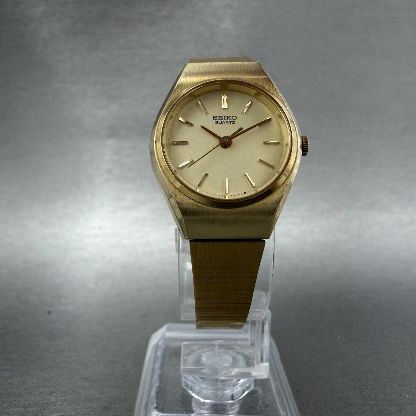 Seiko Watch Women 23mm Champagne Dial Gold Tone Round 3421-0079 New Battery5