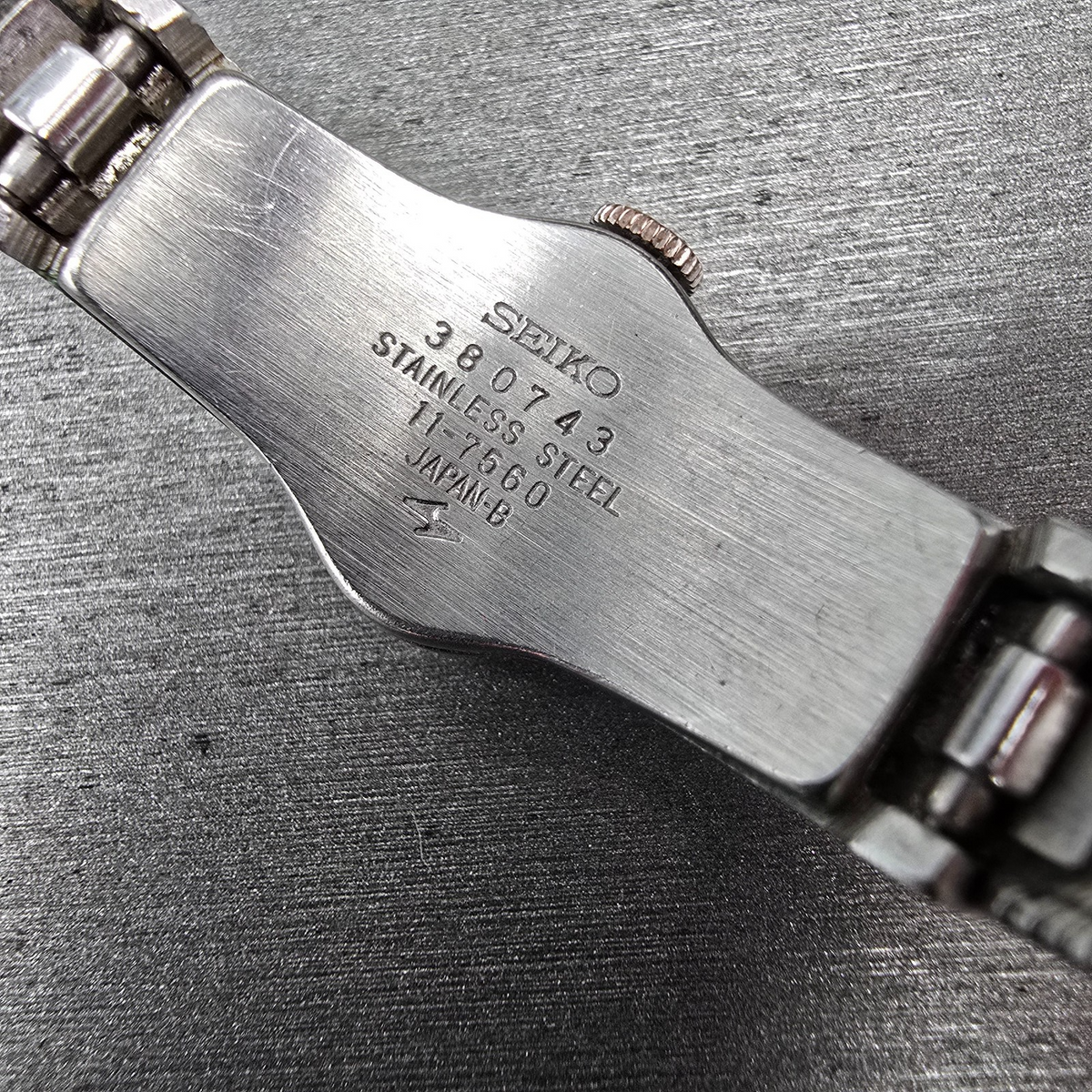 Seiko Watch Women 18mm Silver Dial Silver Tone Oval 11-7560 Manual Wind Vintage10