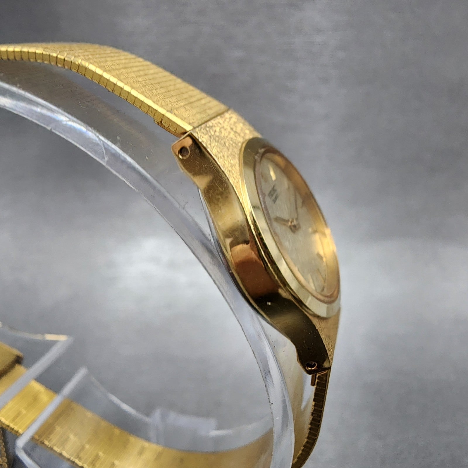 Seiko Watch Women 18mm Champagne Dial Gold Tone Round 4n000669 New Battery3