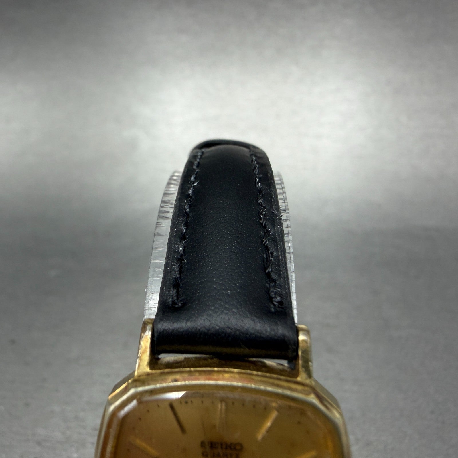 Seiko Watch Women 22mm Champagne Dial Gold Tone Rectangle 1421-5100 New Battery44