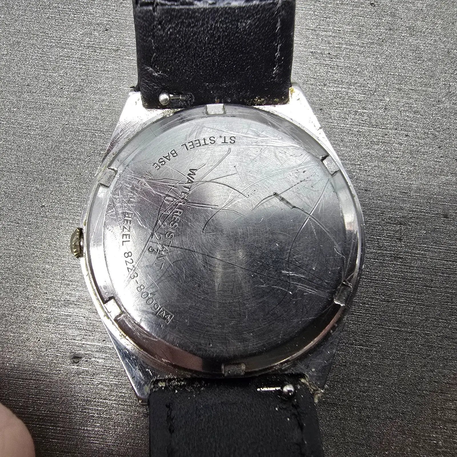 Seiko SQ Watch Men 34mm Black Dial Two Tone Daydate READ!!!!! 8223-8009 New Batt10