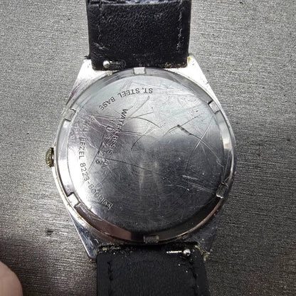 Seiko SQ Watch Men 34mm Black Dial Two Tone Daydate READ!!!!! 8223-8009 New Batt10