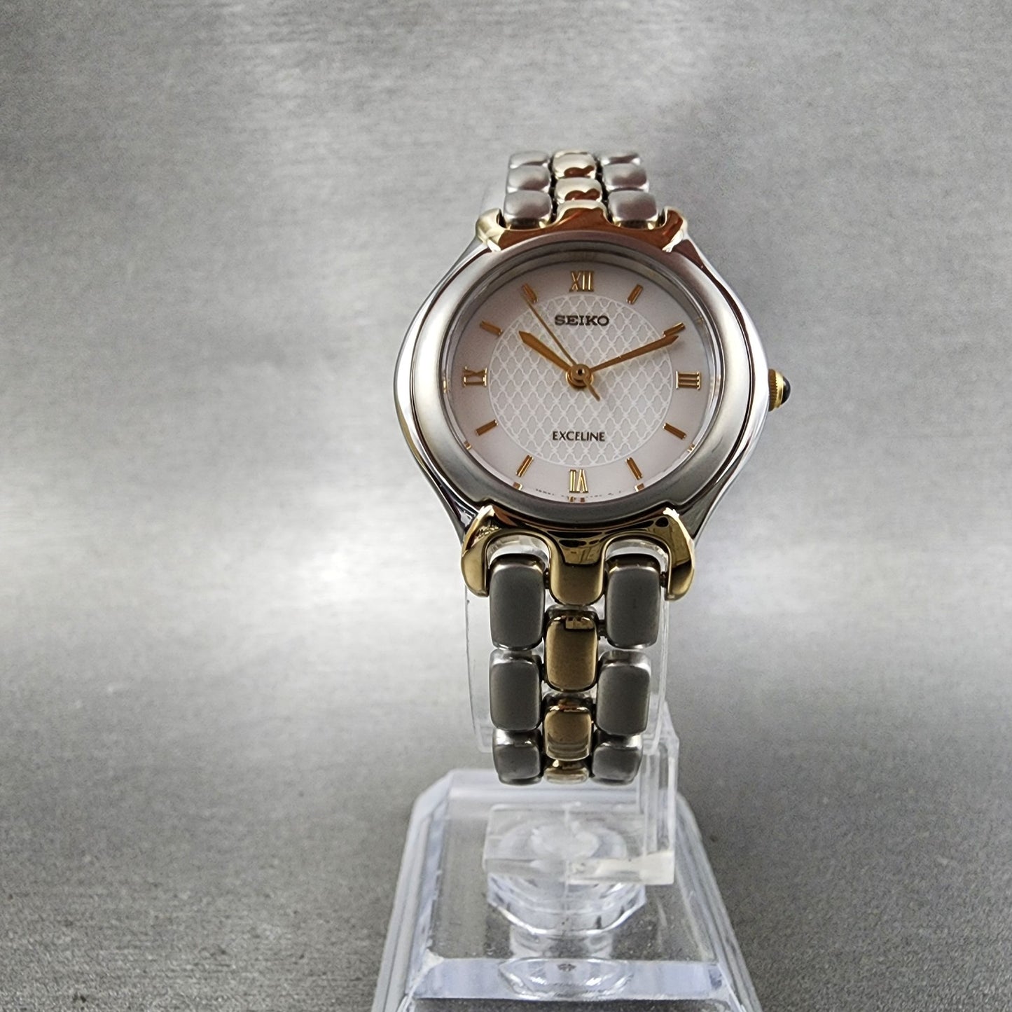 Seiko Exceline Watch Women 26mm White Dial Two Tone Round 3F310C40 New Battery6