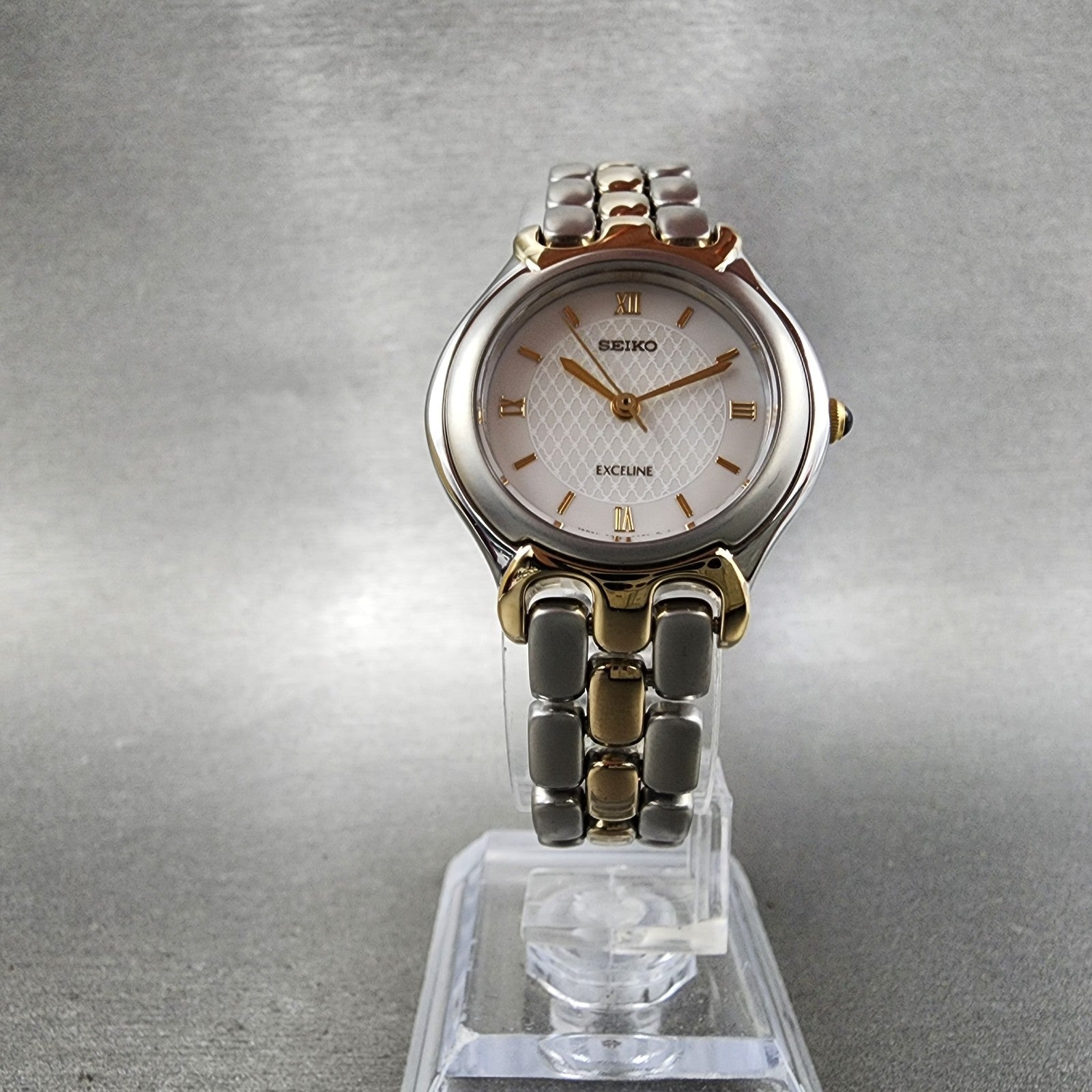 Seiko Exceline Watch Women 26mm White Dial Two Tone Round 3F310C40 New Battery6