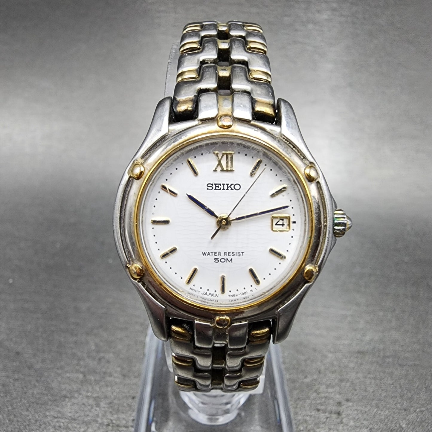 Seiko Watch Women 26mm White Dial Two Tone Date Round 7n820599 New Battery A1230
