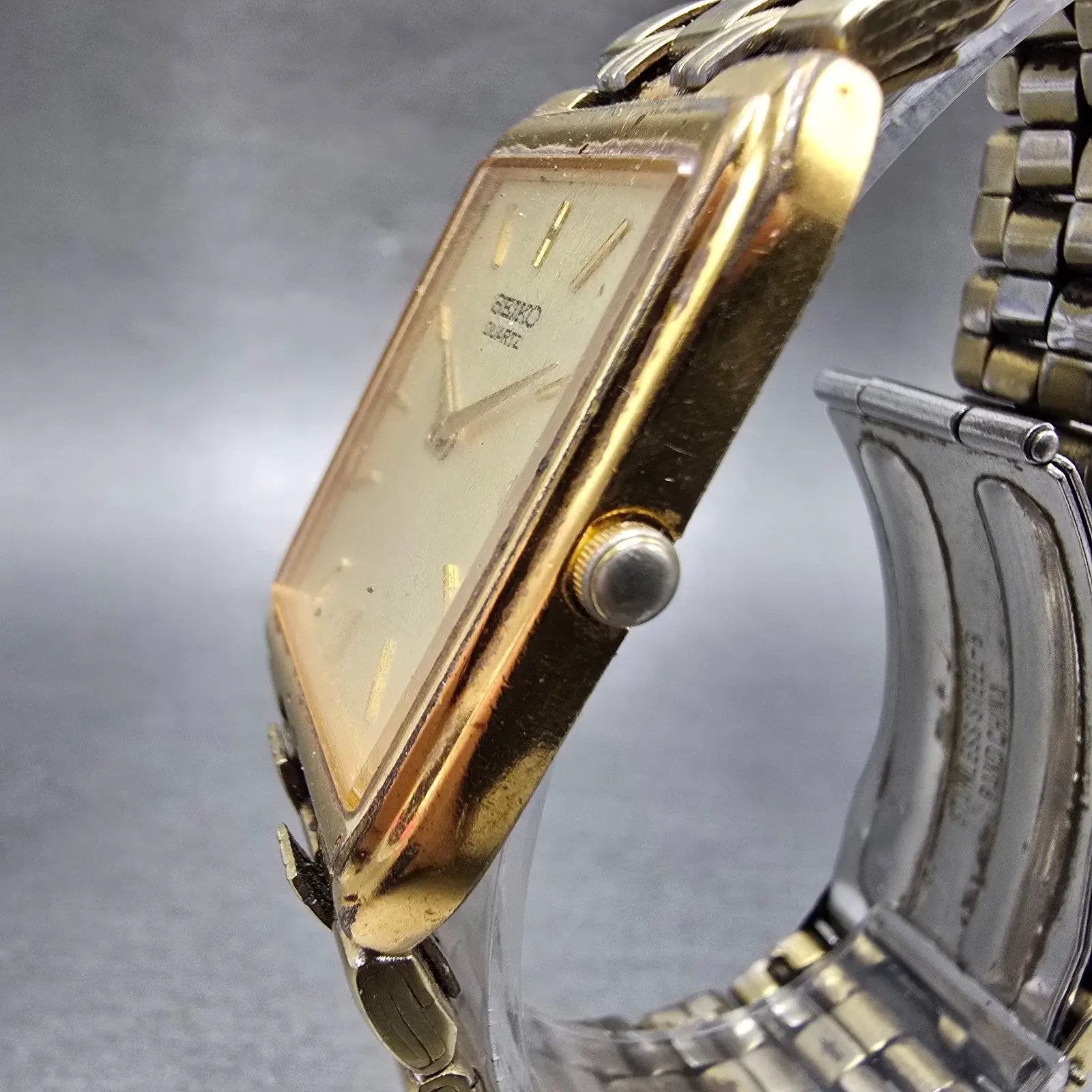 Seiko Watch Men 27mm Champagne Dial Gold Tone Date Rectangle 7N29-5B29 PARTS3