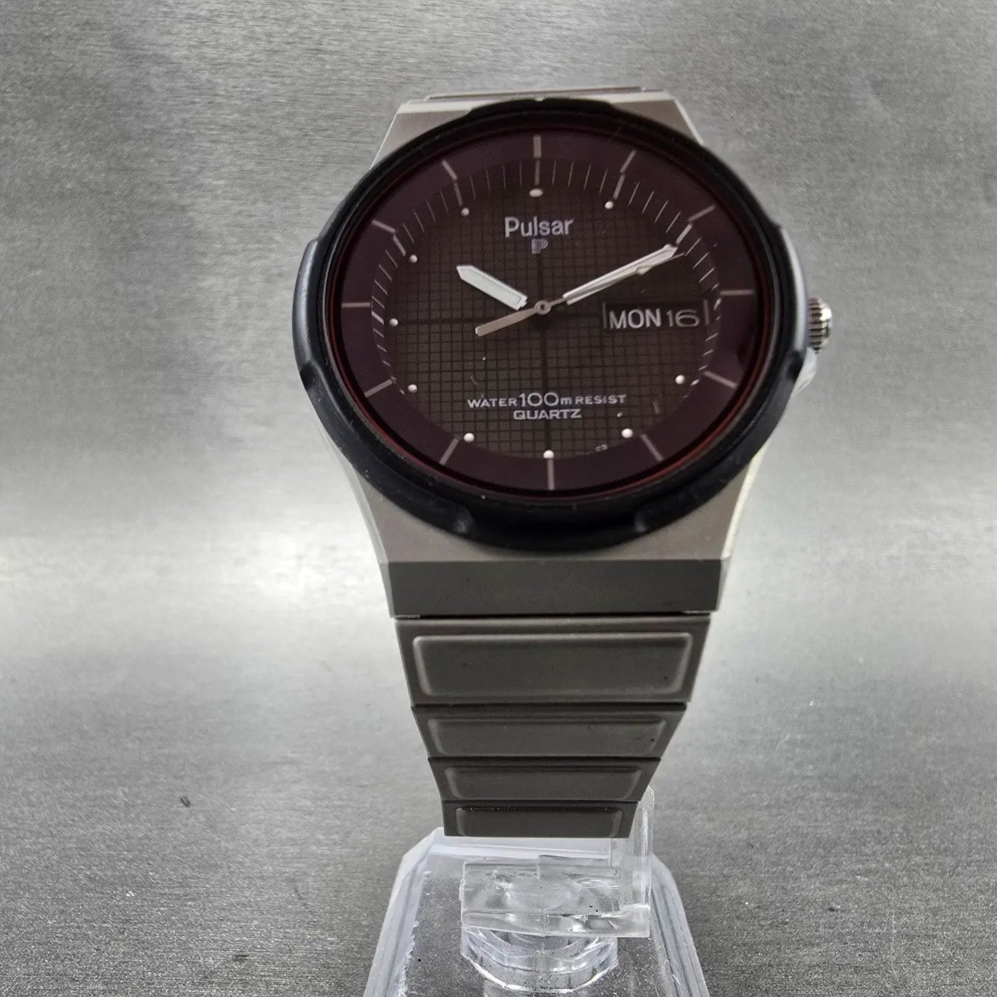 Seiko Pulsar Solar Watch Men 36mm Black Dial Silver Tone Daydate V103-6009 Runs5