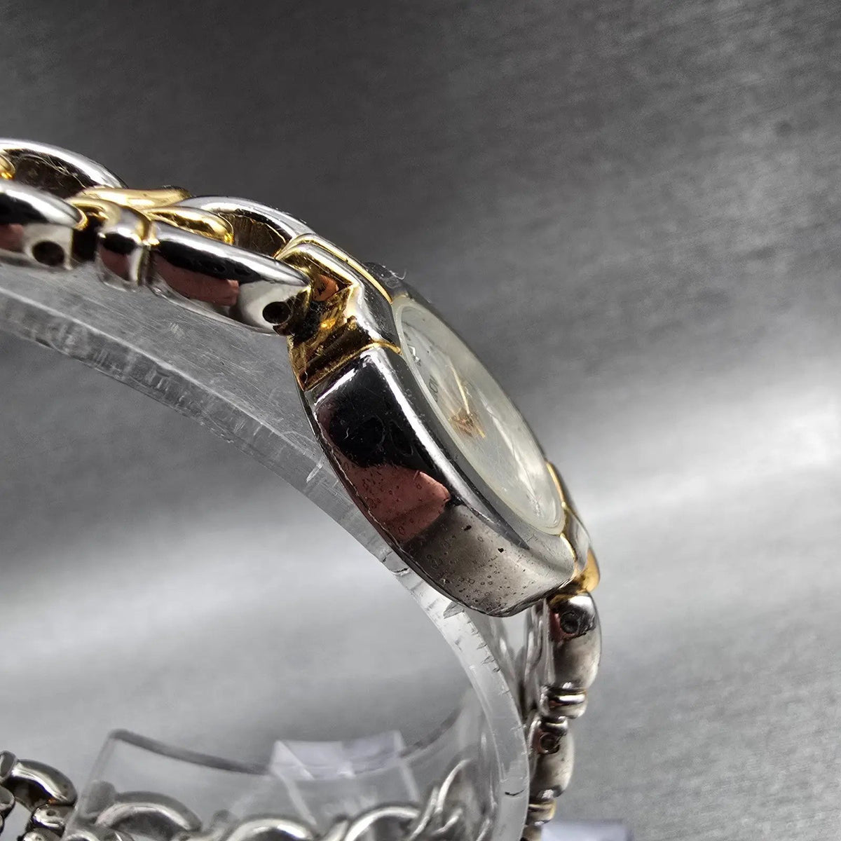 Bulova Watch Women 20mm Silver Dial Two Tone Diamond Round 98P15 New Battery JP23