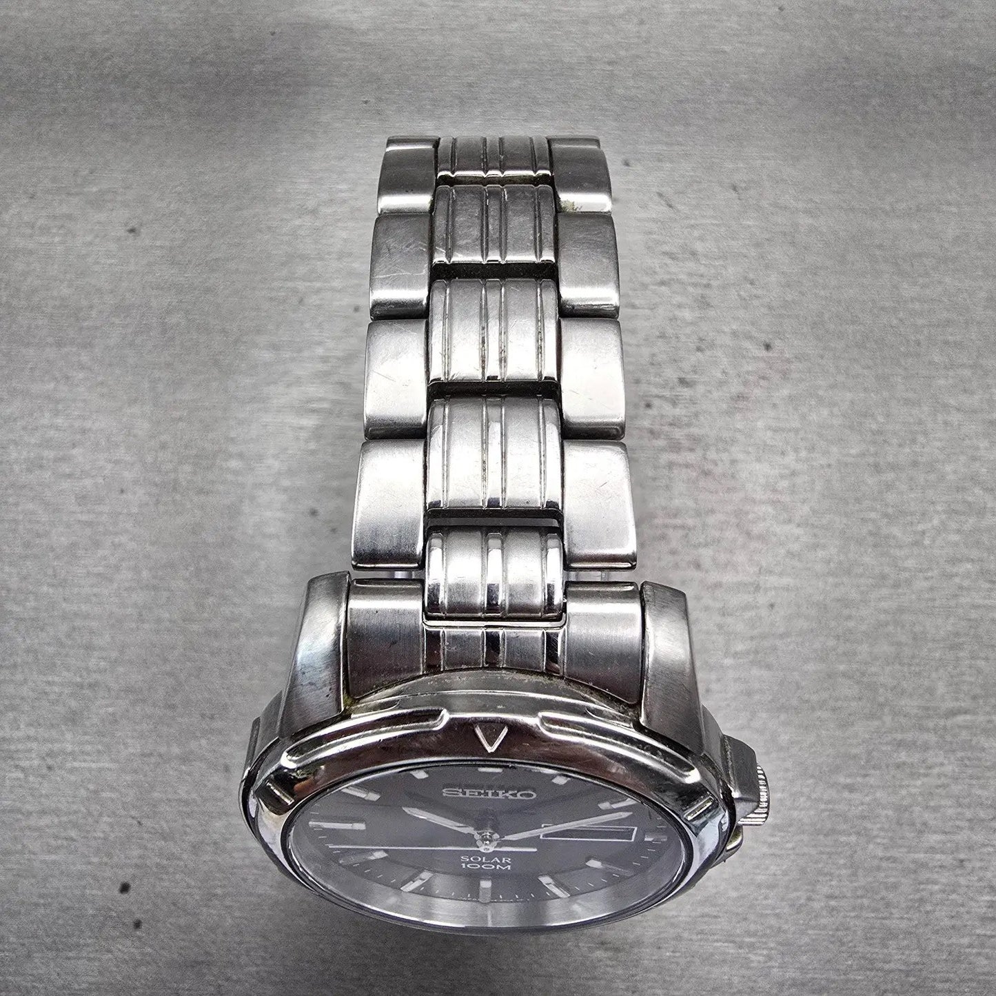 Seiko Solar Watch Men 39mm Black Dial Silver Tone Daydate Round V158-0AD0 Works4